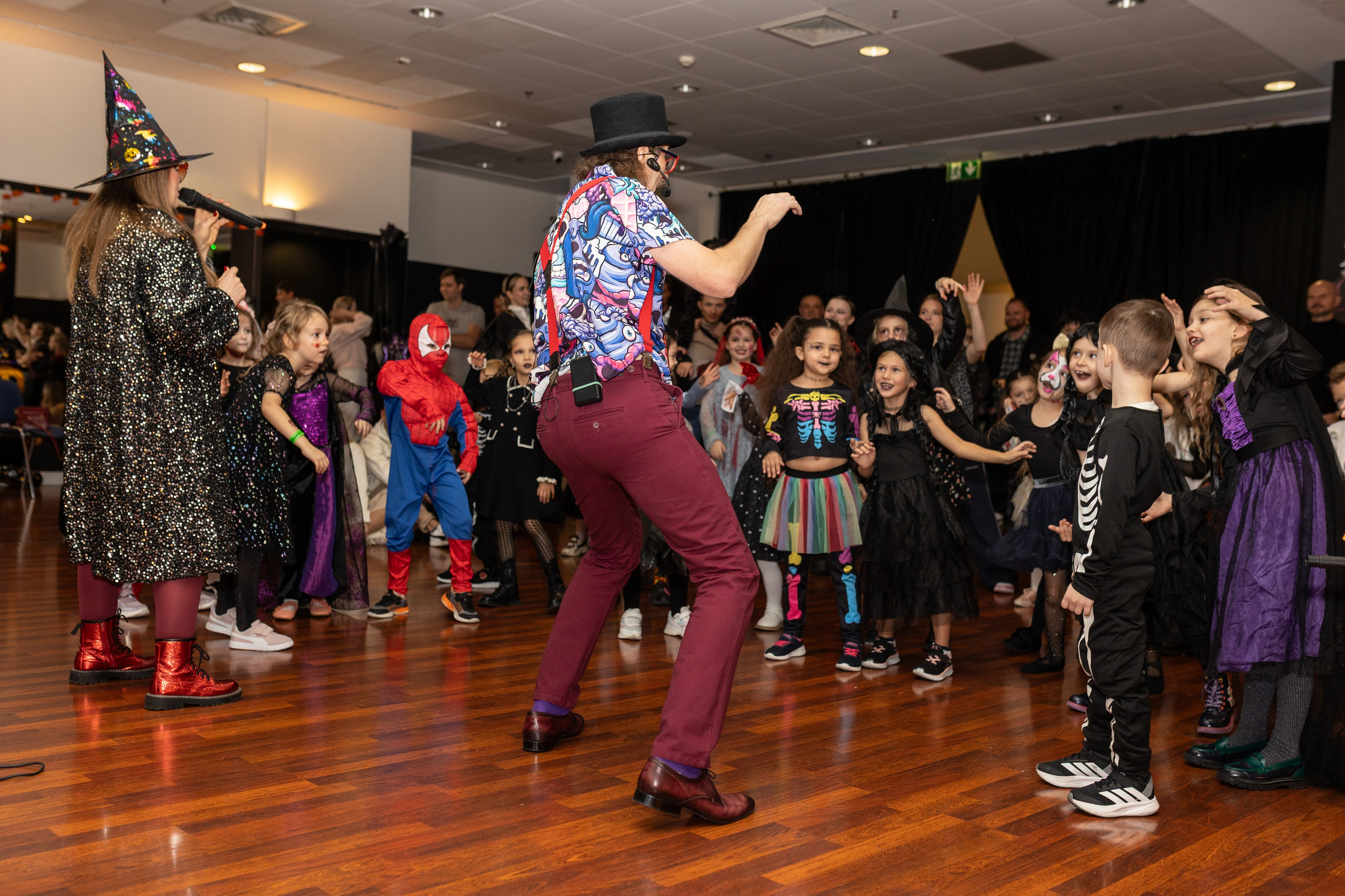 Leo dance studio Helloween 2025. Семейный и детский фотограф в Варшаве Мила Бобровская