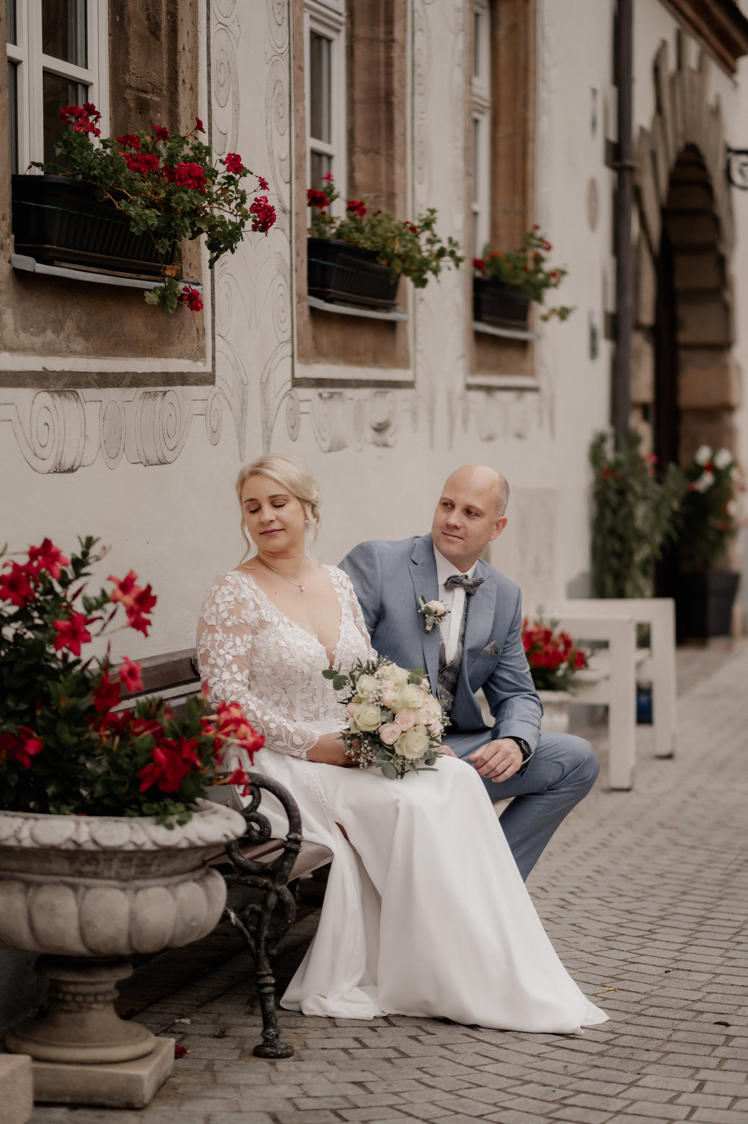 PRE-WEDDING IN WOLFRAMS-ESCHENBACH. Photographer in Nuremberg Irina Mehnert from Ansbach