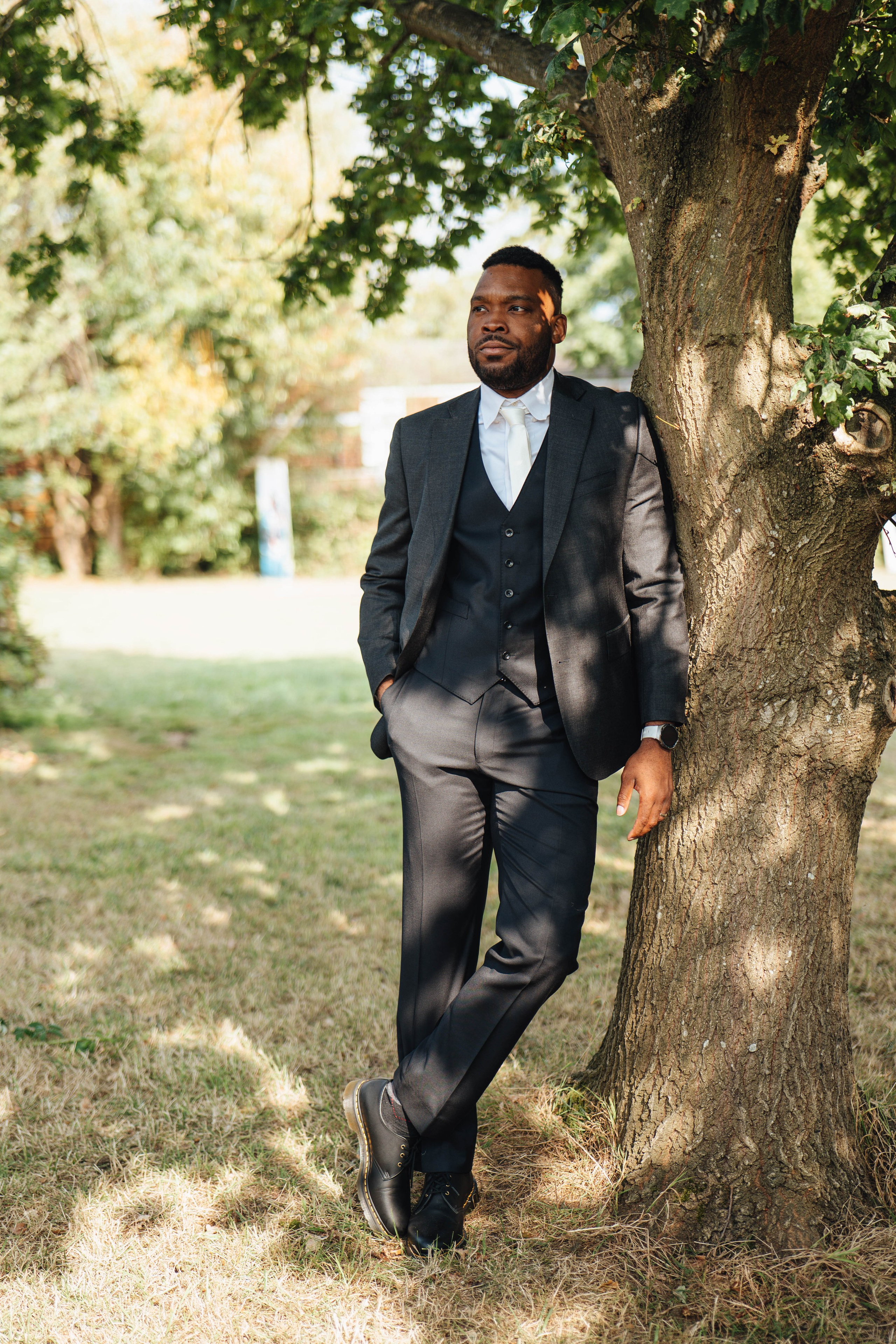 Wedding photosession in east London. Wedding and family photographer in London