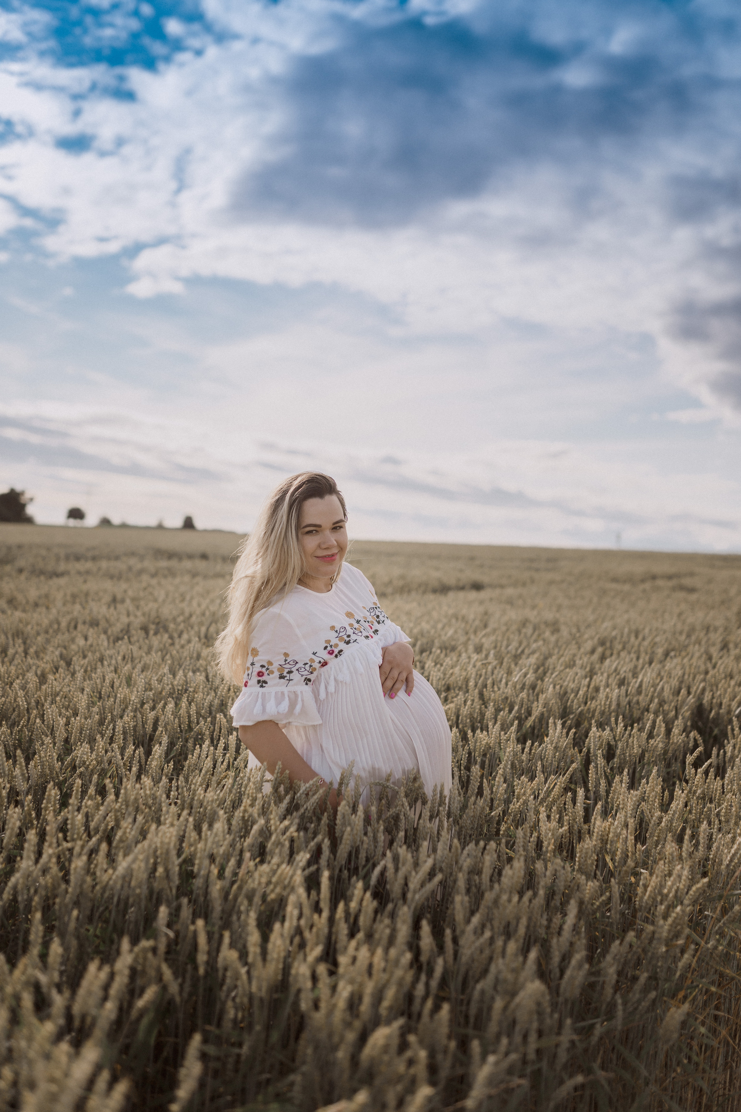 Babybauch. Fotograf aus Künzelsau. Kinder- und Familienfoto-Sessions