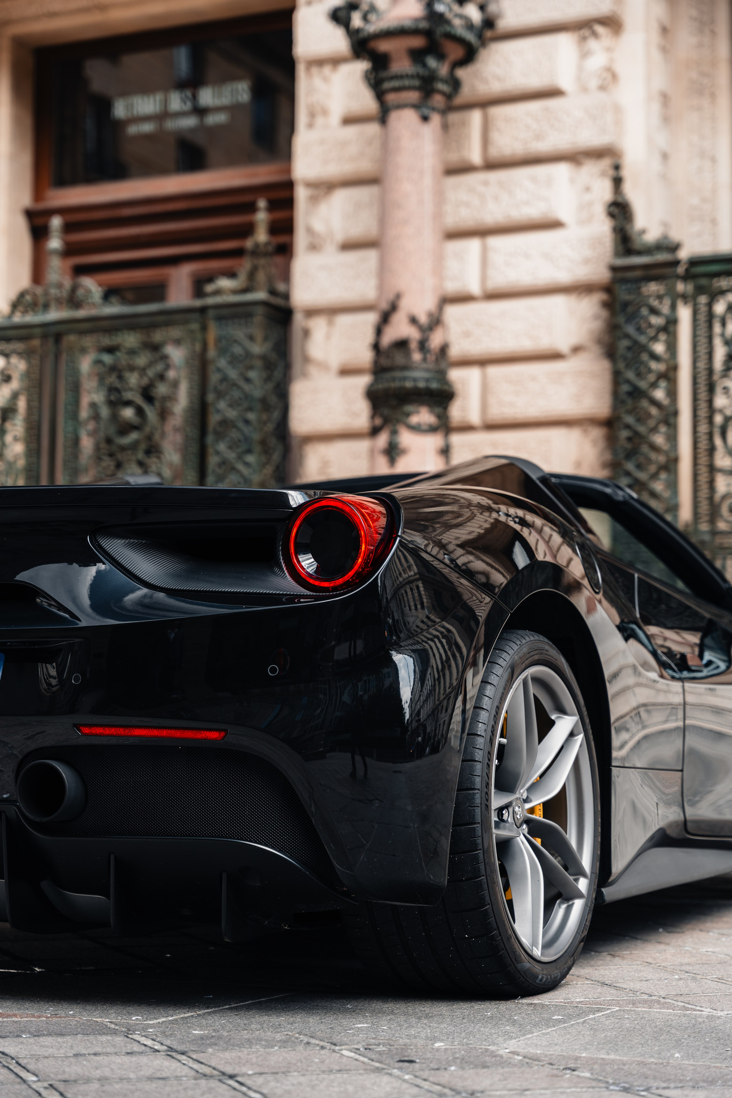 Ferrari 488 Spider. Photographer in Paris — Vitalii Motruk