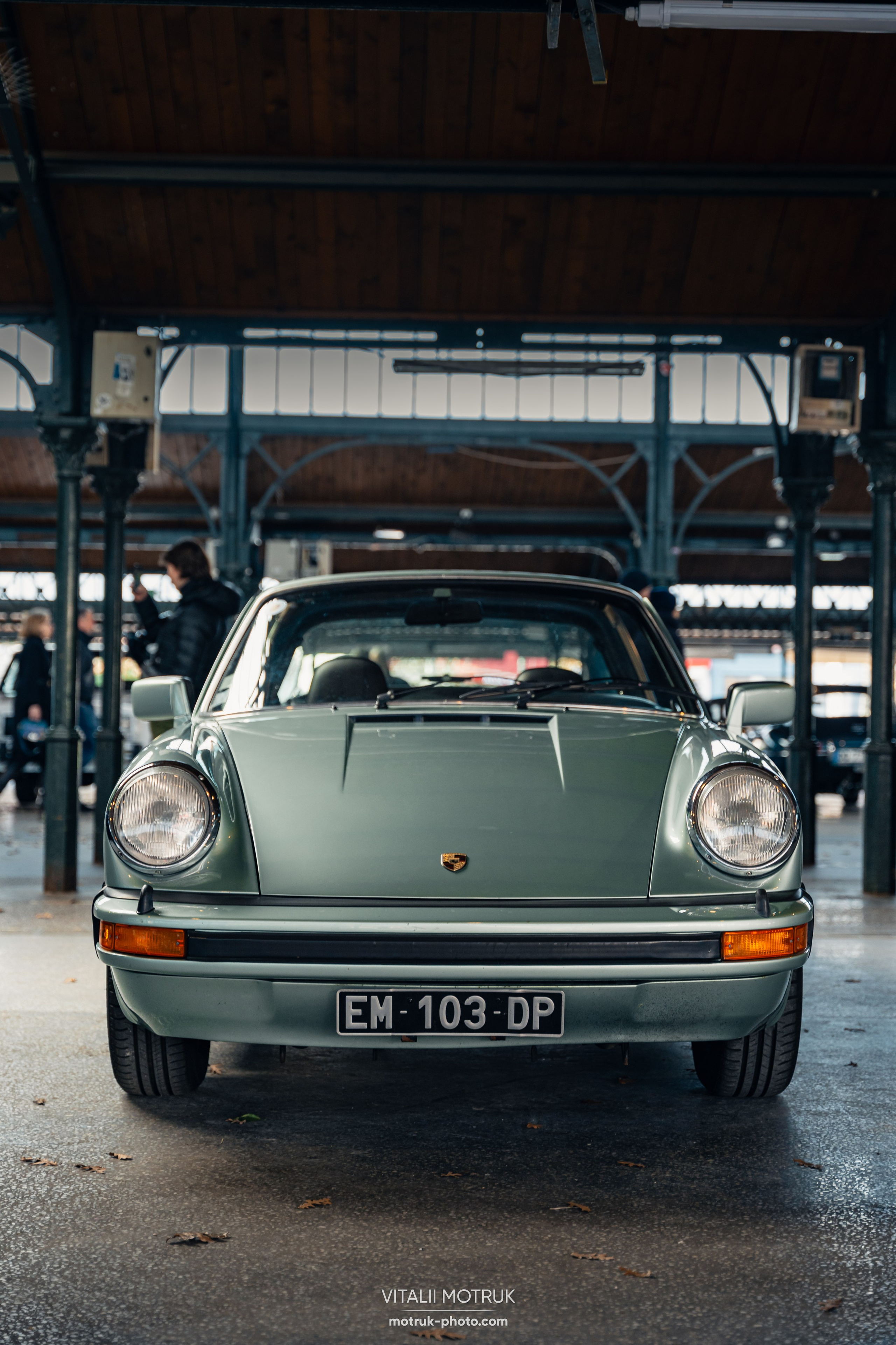 Rassemblement Garenne Colombes — 16 mars. Photographe de voitures à Paris — Vitalii Motruk