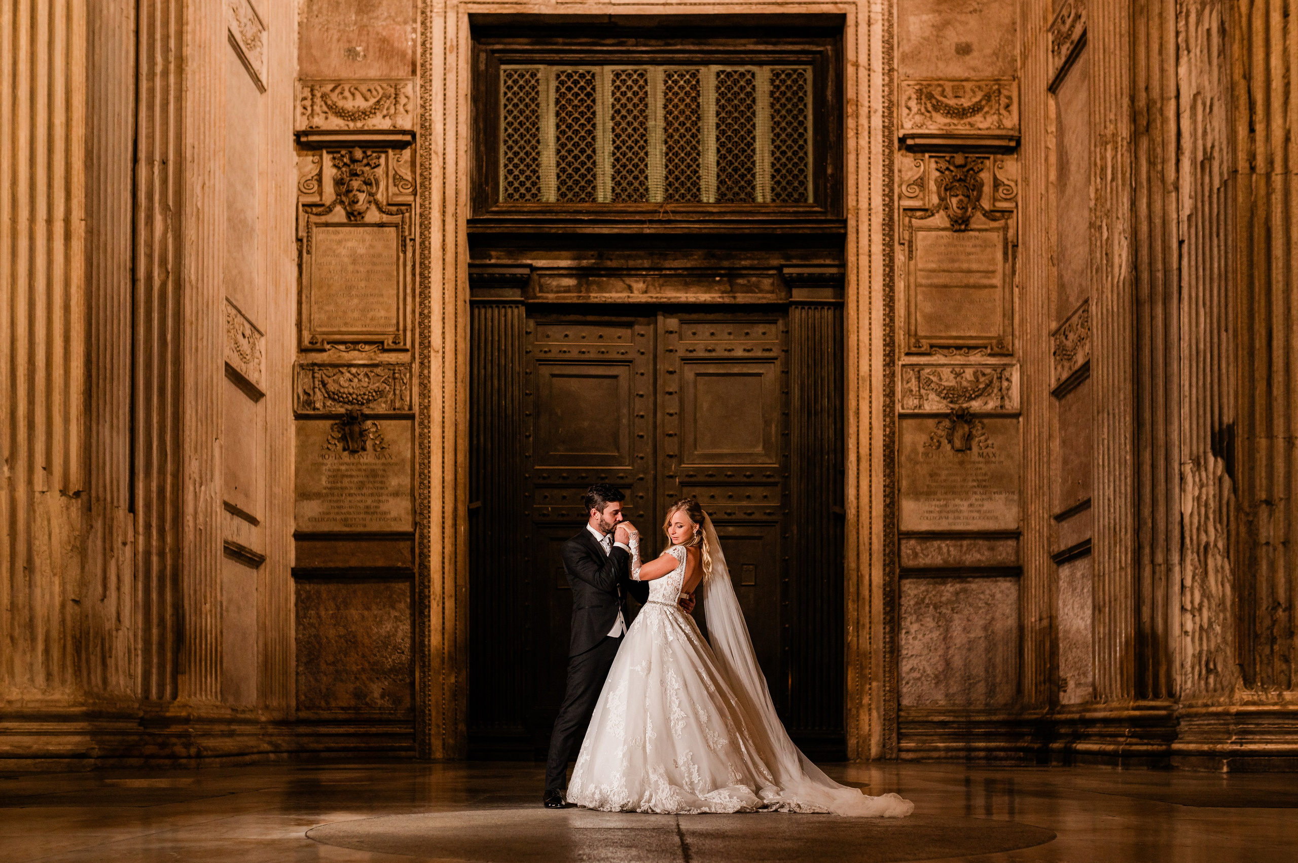 Servizio Post Matrimoniale Notturno a Roma. Fotografo Matrimonio a Roma | Servizio Fotografico Matrimonio