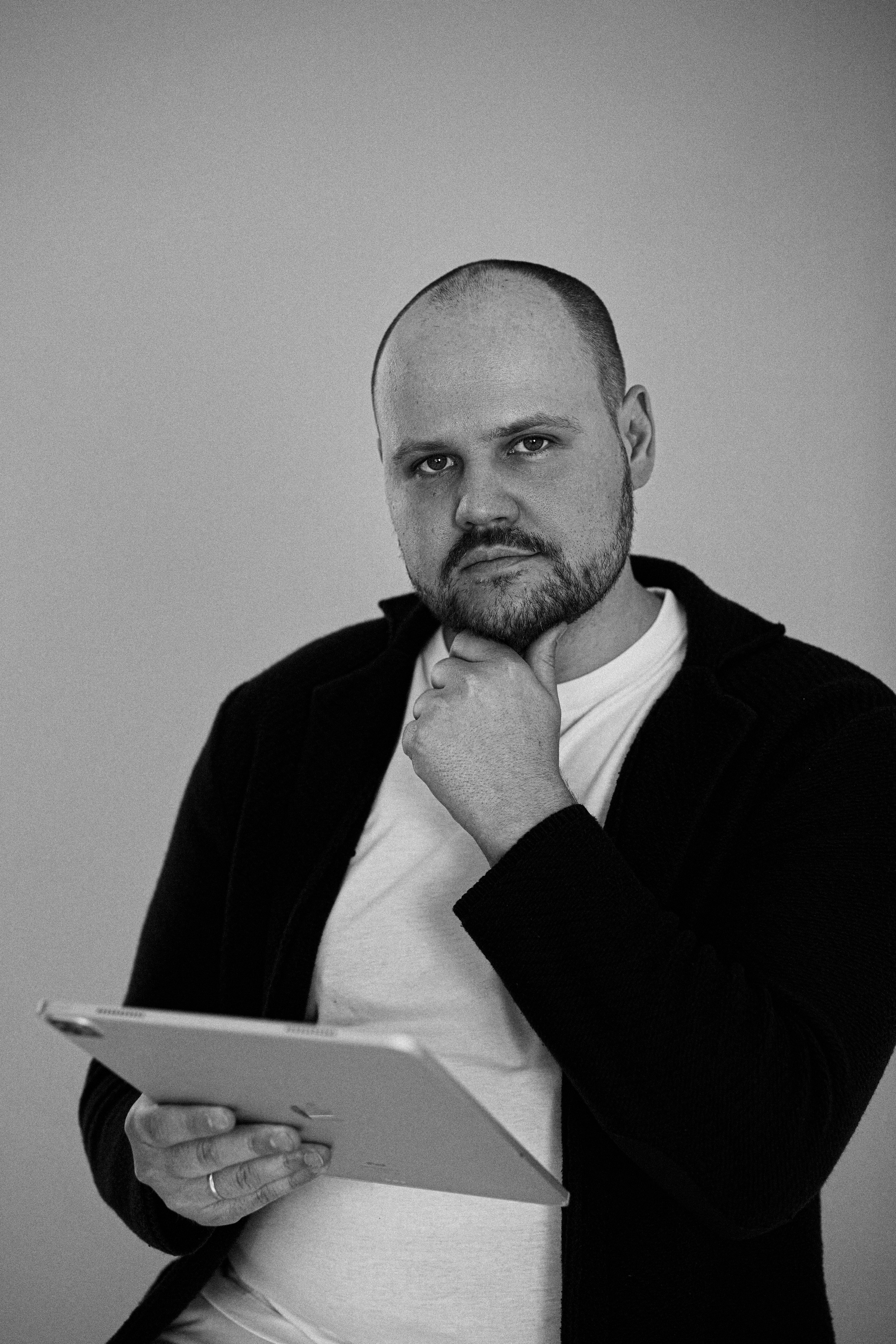 Денис. Бизнес портрет. Фотограф в Барселоне Жанна Захарченко