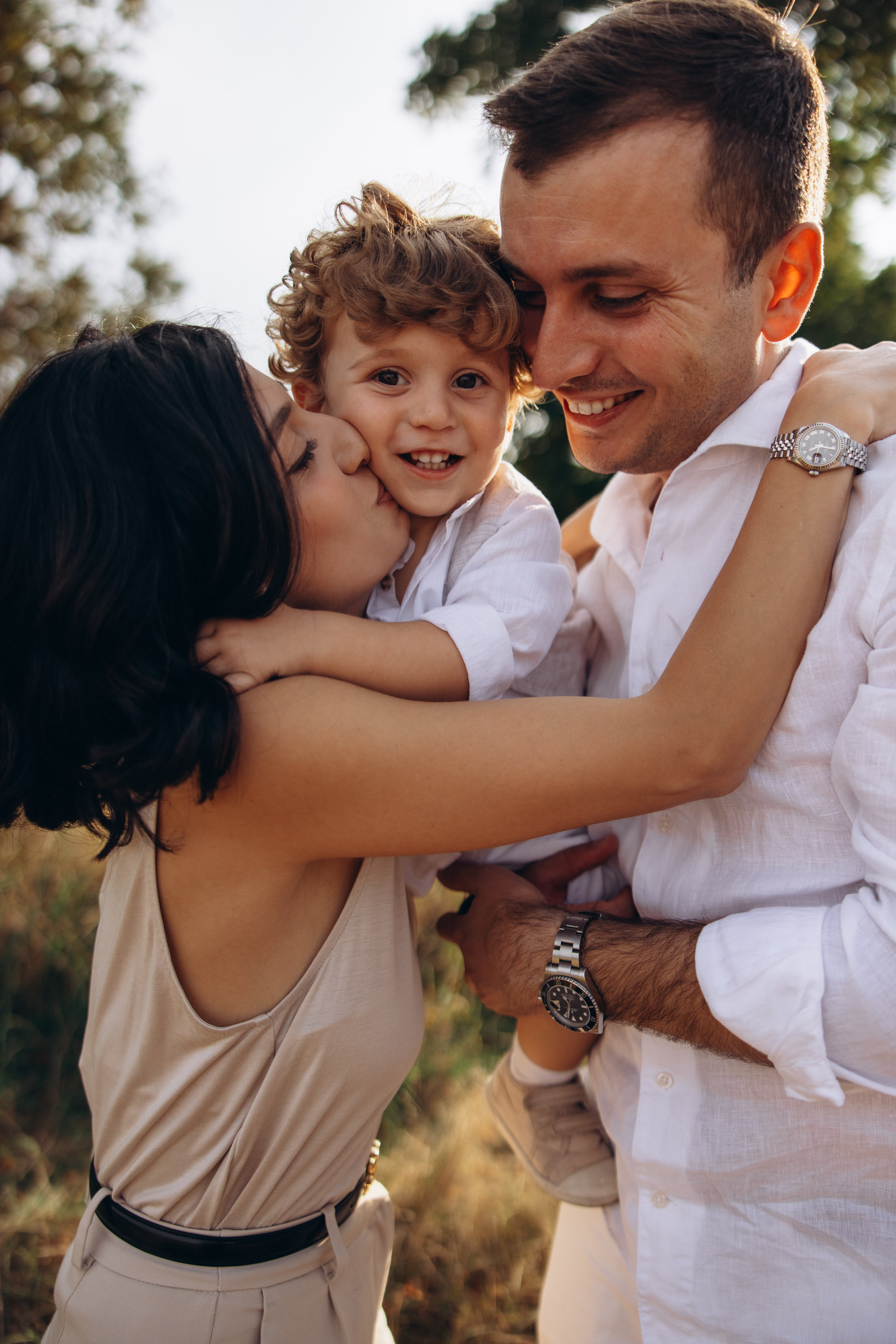 Valerik with parents (Hyde park). Anastasia Klink, Photographer in London