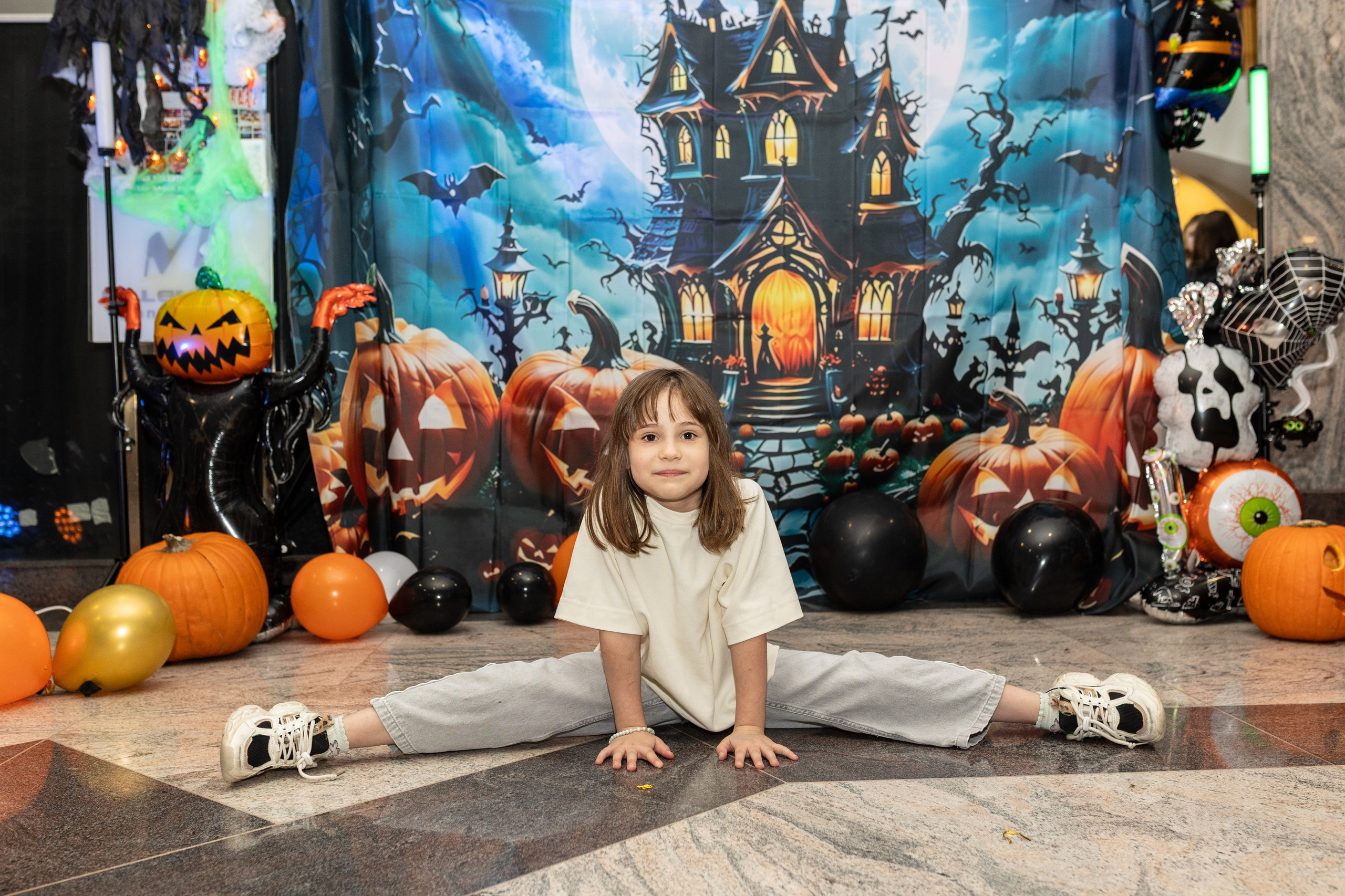 Leo dance studio Helloween 2025. Семейный и детский фотограф в Варшаве Мила Бобровская