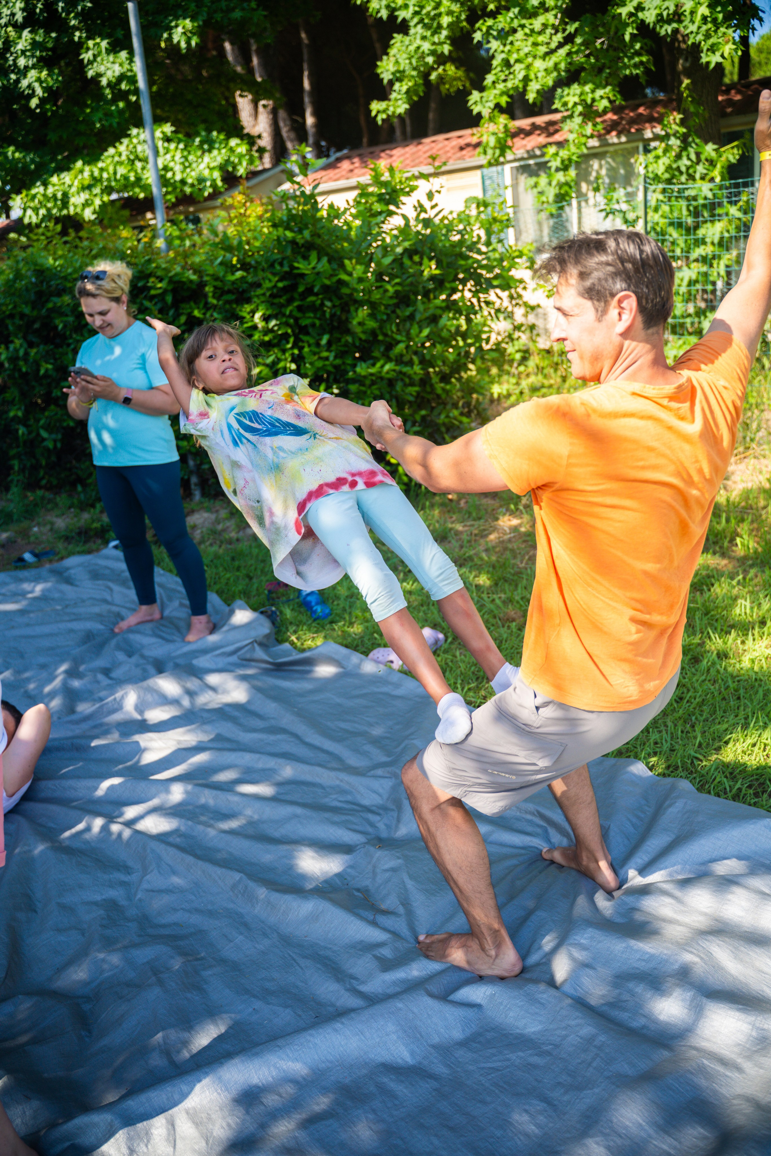 Детская игровая контактная импровизация. Семейные лагеря в Европе с Ниной Янечковой и Ириной Зиновьевой