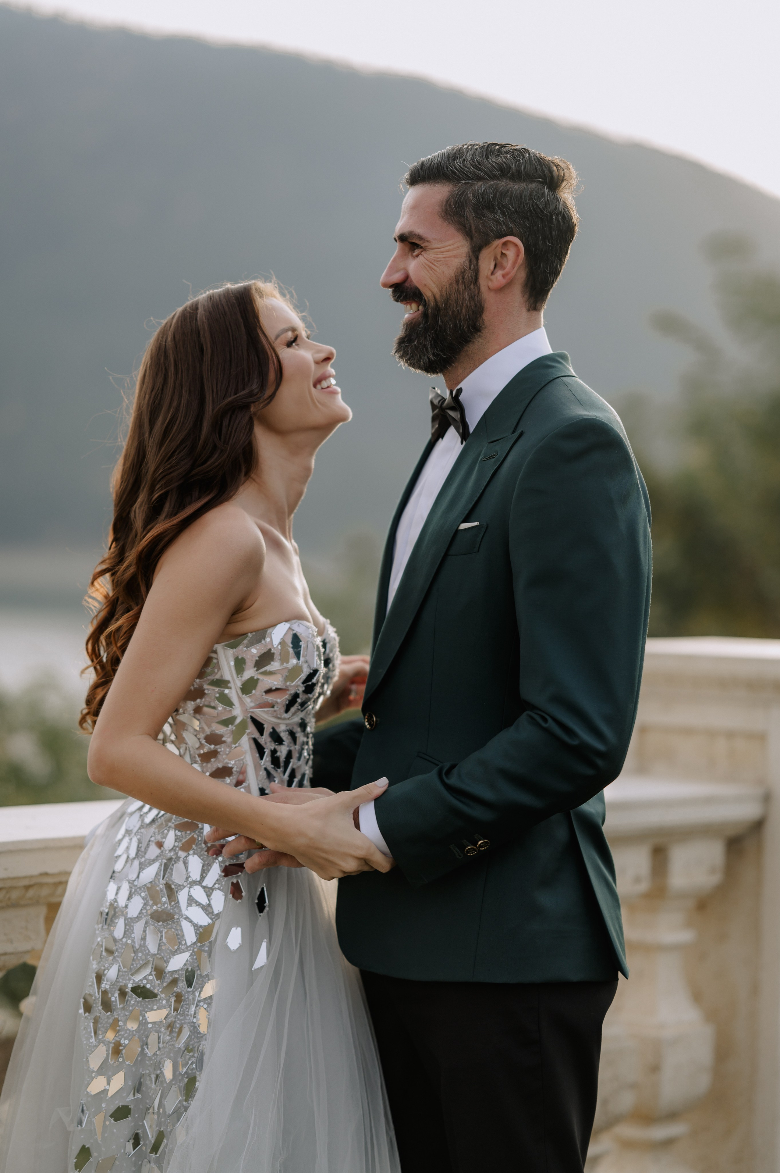 Sedinta foto in ziua nuntii. Proud Vision Weddings | Wedding Photography & Film — Servicii profesionale Foto Video Nunta Iasi