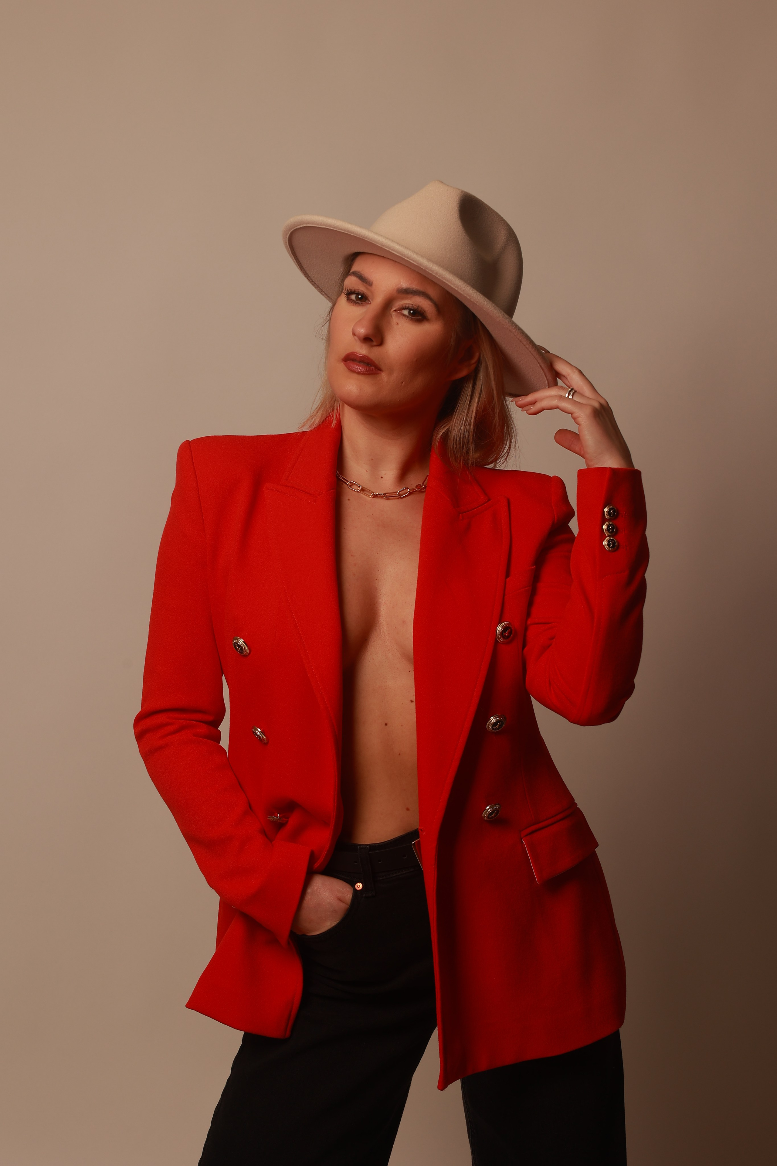 Retouching. Portrait and Family Photographer in Netherlands