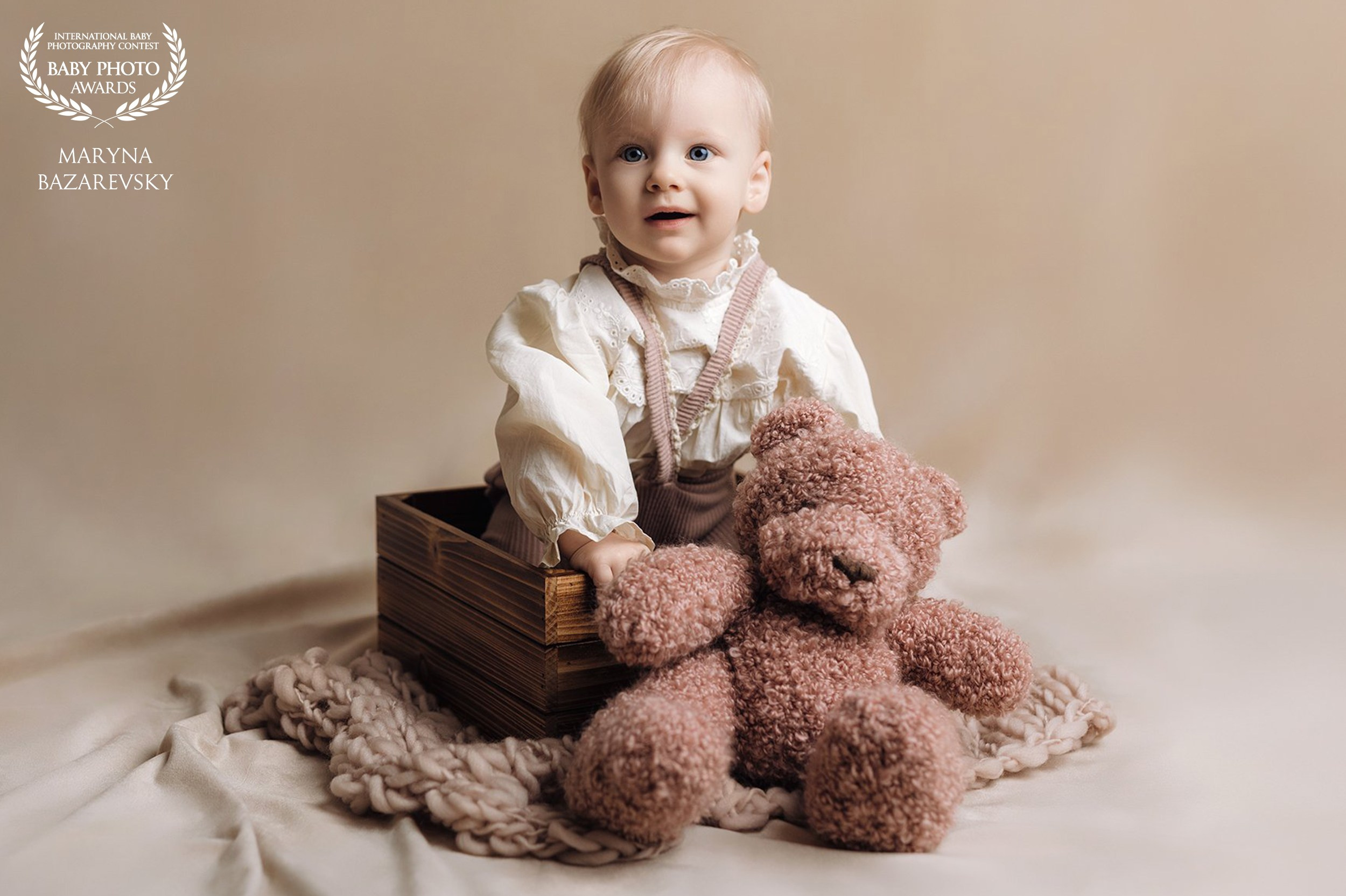 Newborn, kids, family photographer based near Zurich, Switzerland