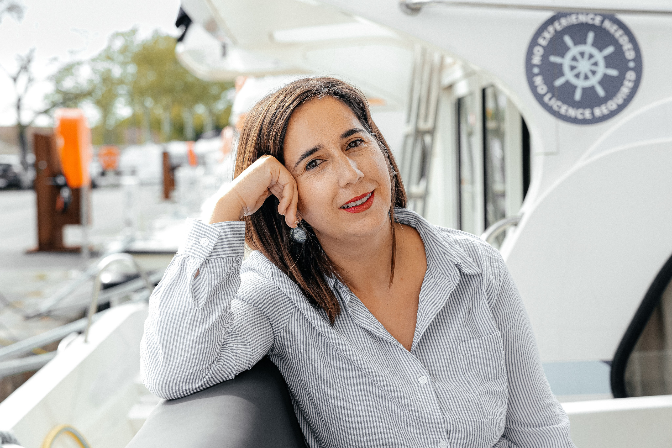 Photoshoot in the river port of Castelnaudary. Eugenie Smirnova — wedding, corporate and lifestyle photographer in Toulouse and Southwest France
