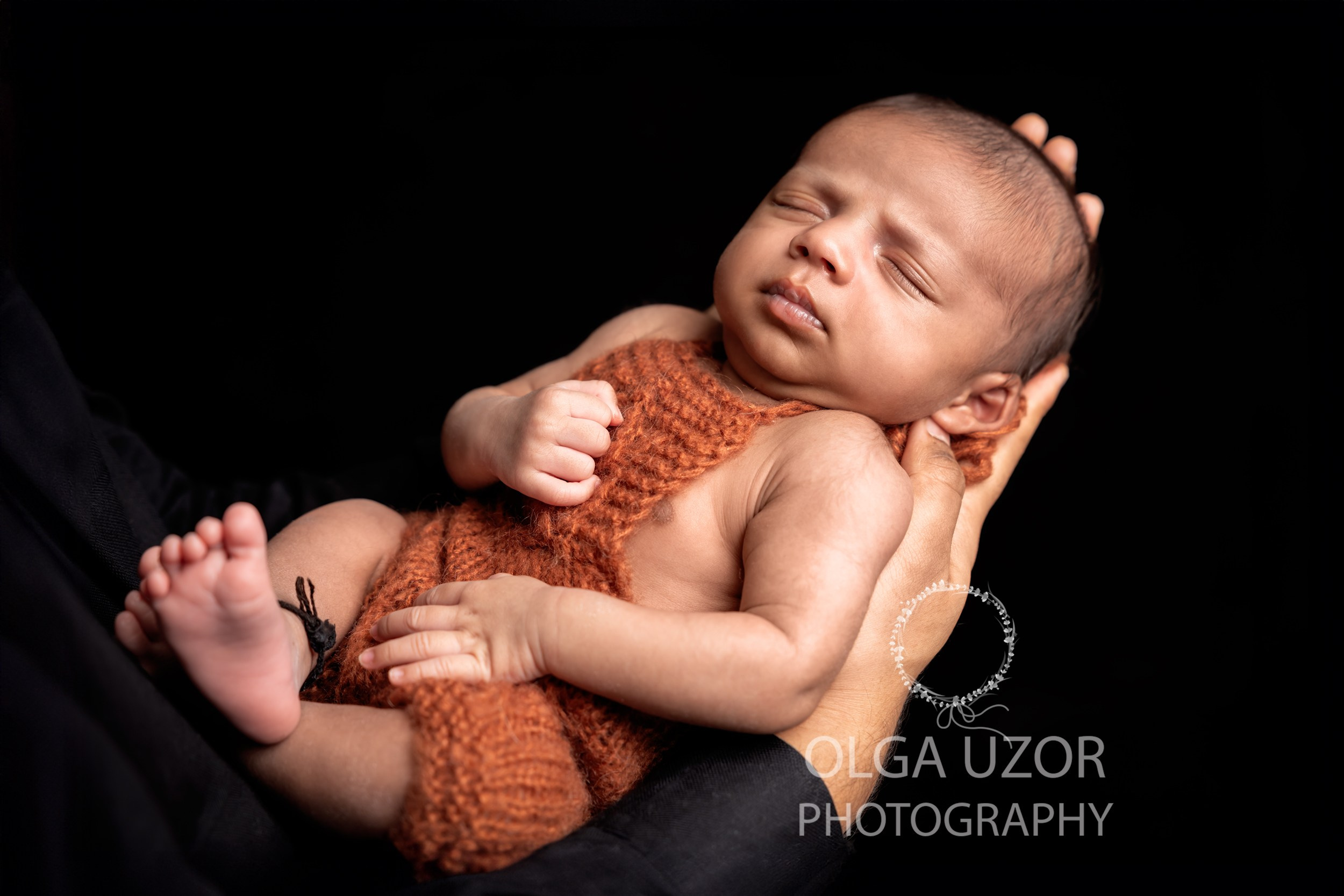 Newborn photo session Stevenage, Hertfordshire. Photographer. Stevenage, Hertfordshire family, maternity and newborn photographer