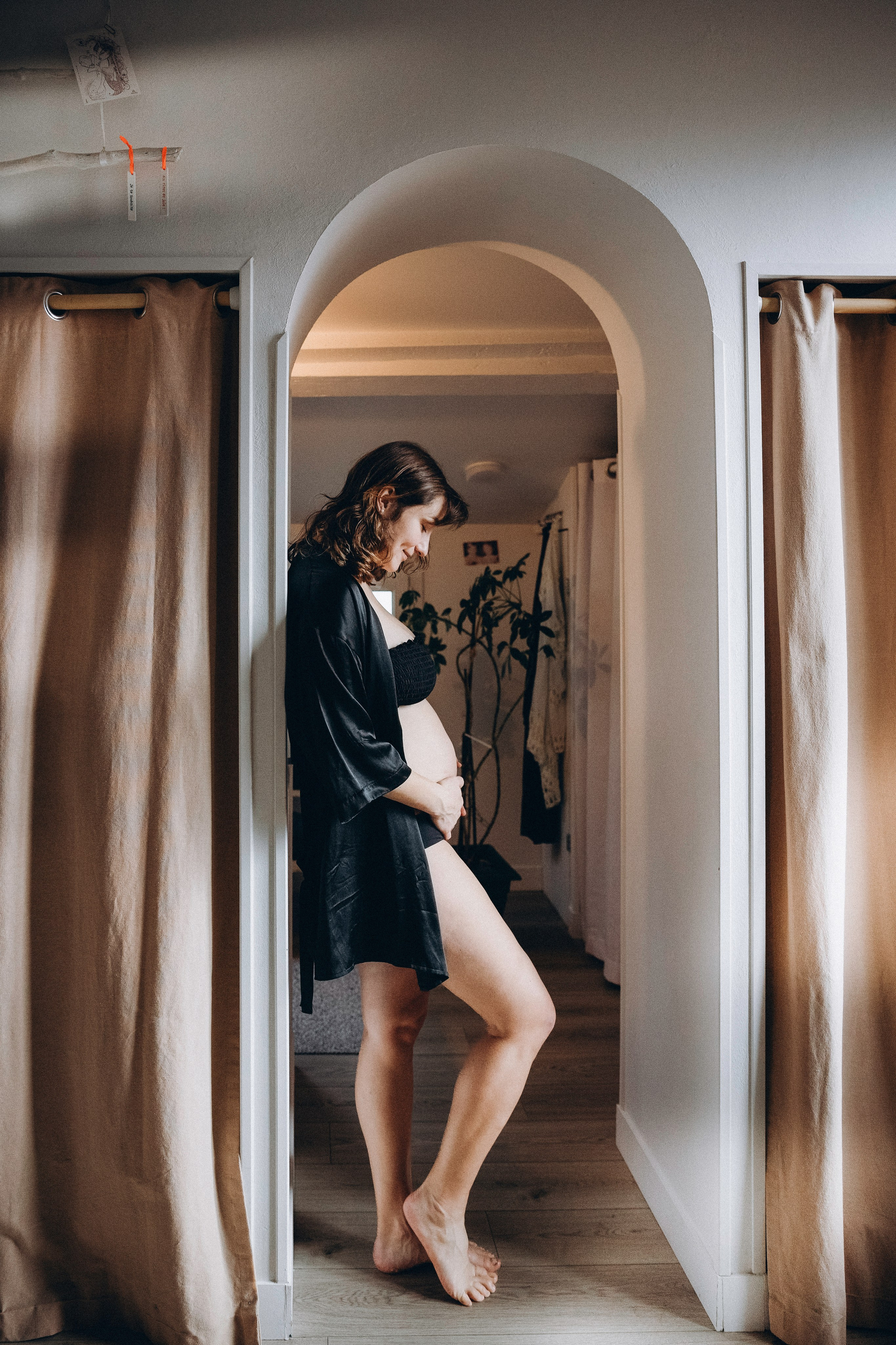 Maternity and newborn photo sessions. Eugenie Smirnova — wedding, corporate and lifestyle photographer in Toulouse and Southwest France