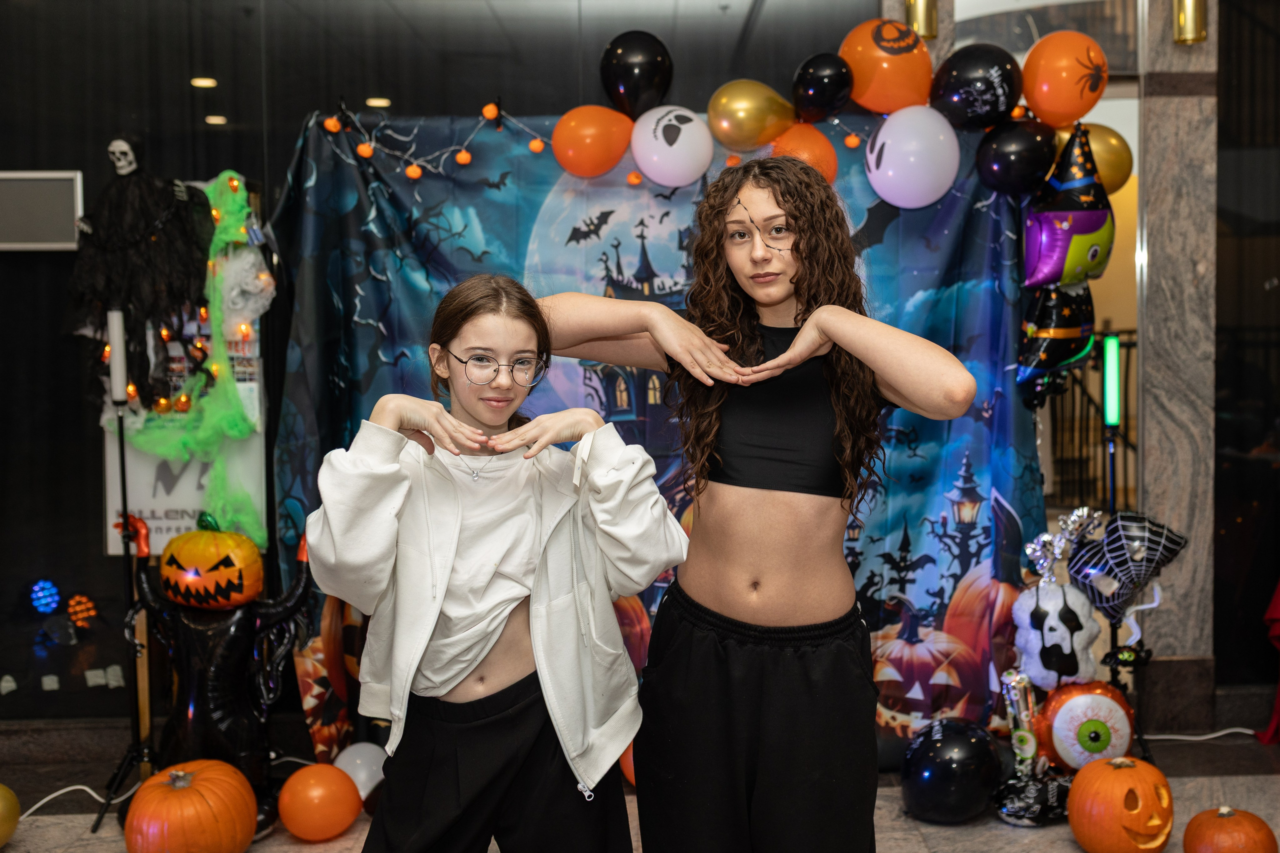 Leo dance studio Helloween 2025. Семейный и детский фотограф в Варшаве Мила Бобровская