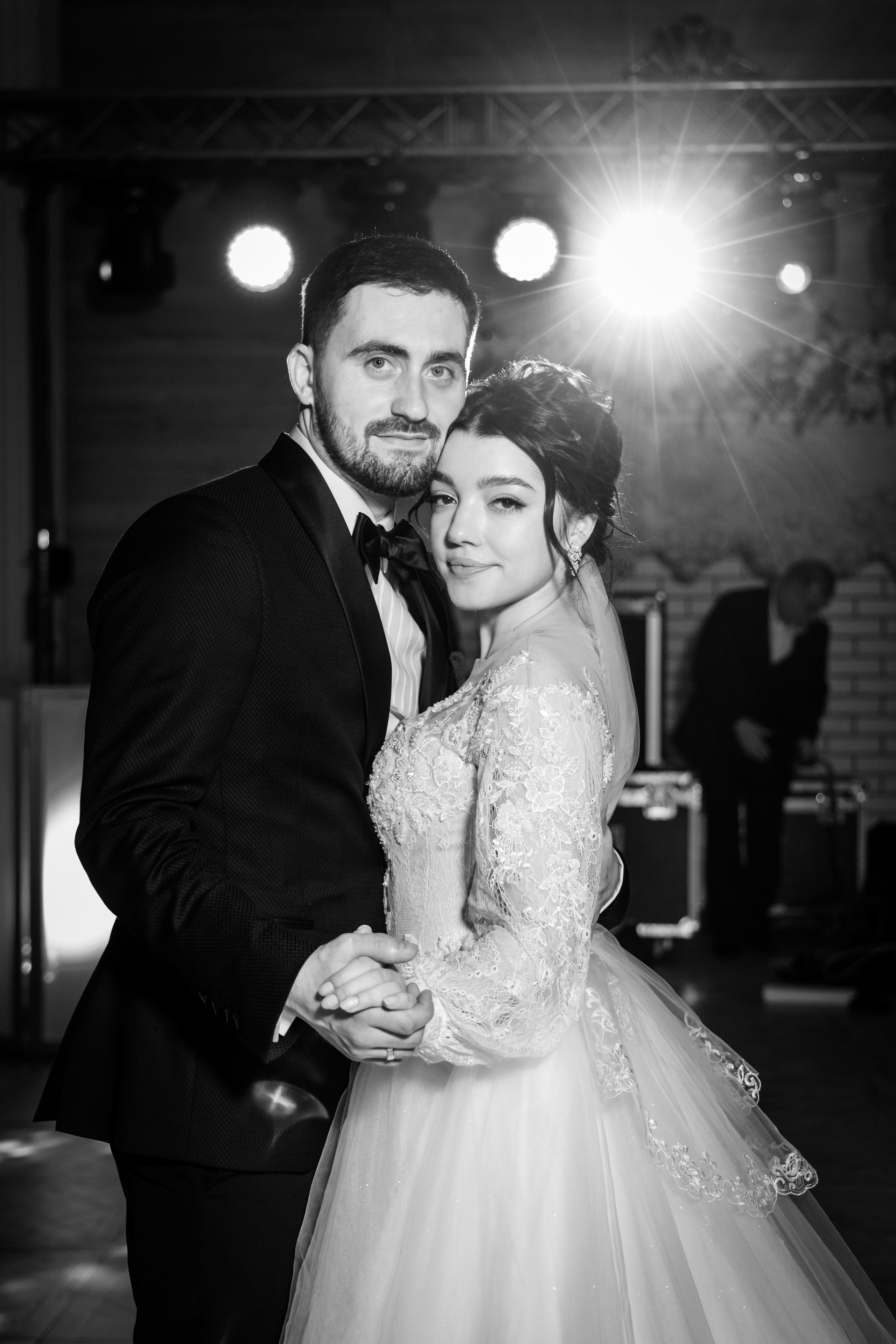 Grand Elisee - Dan & Liliana. Servicii foto-video!