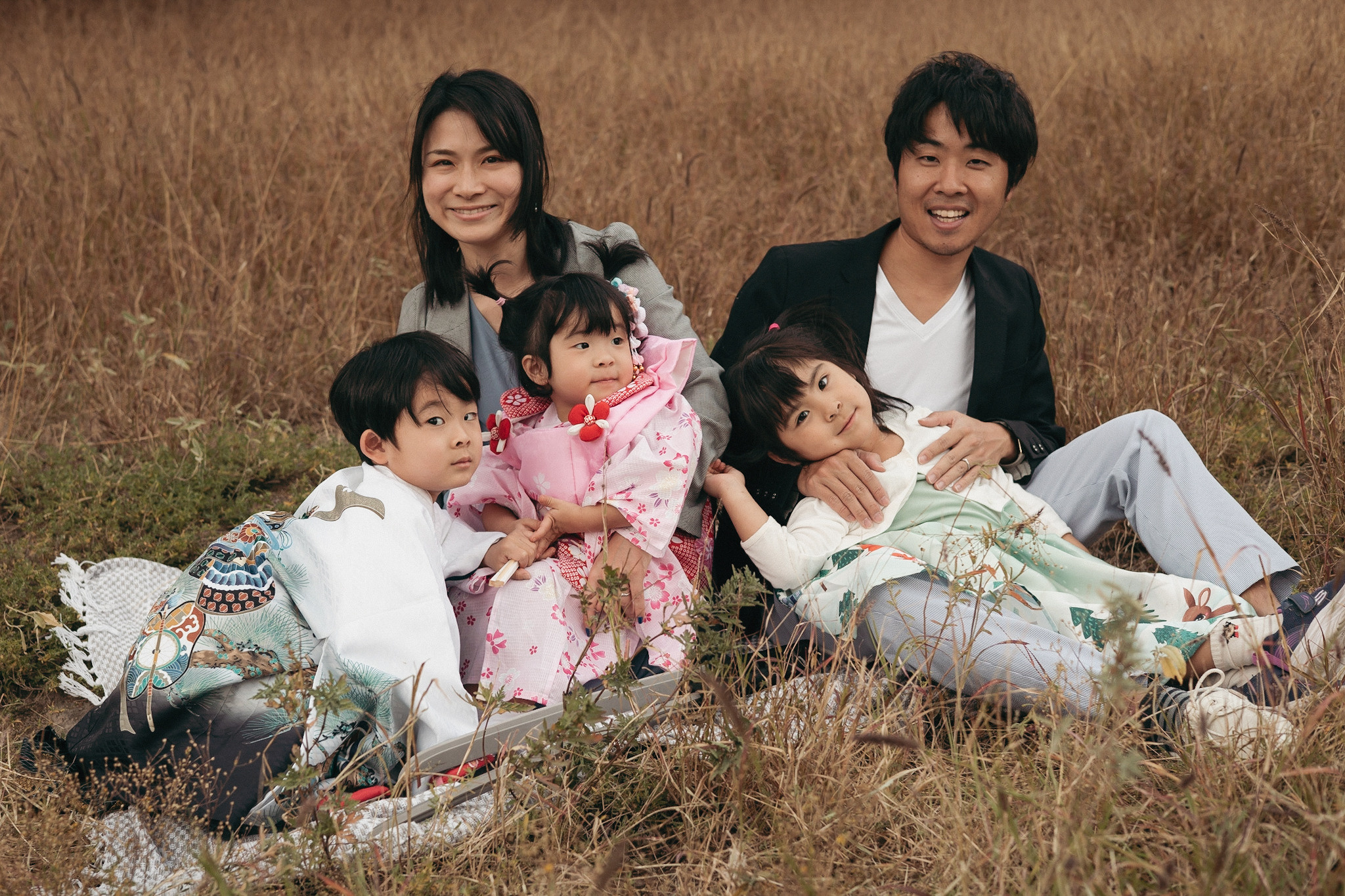 Family Photoshoot in the Park. Lifestyle and Family Photographer in Pisek Oxana Telupilova