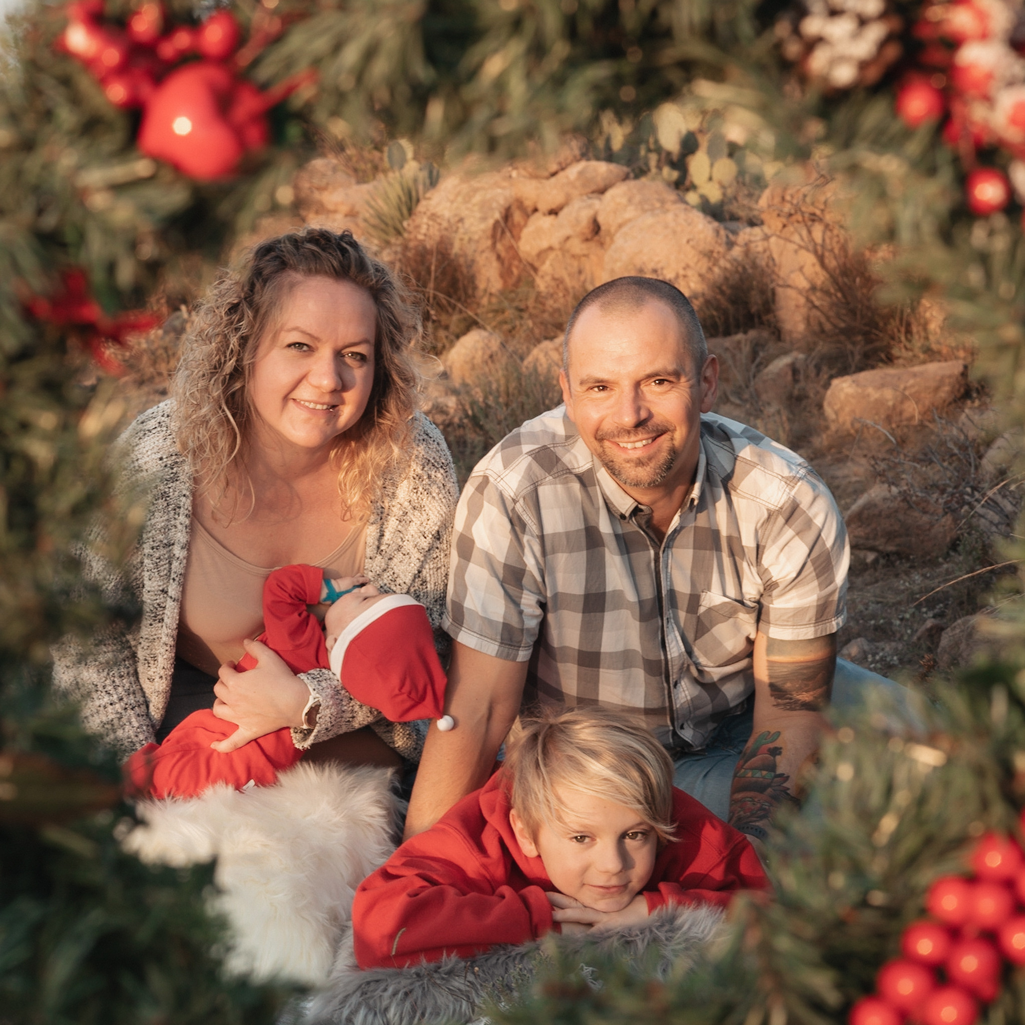 Christmas and new year family photo indeas