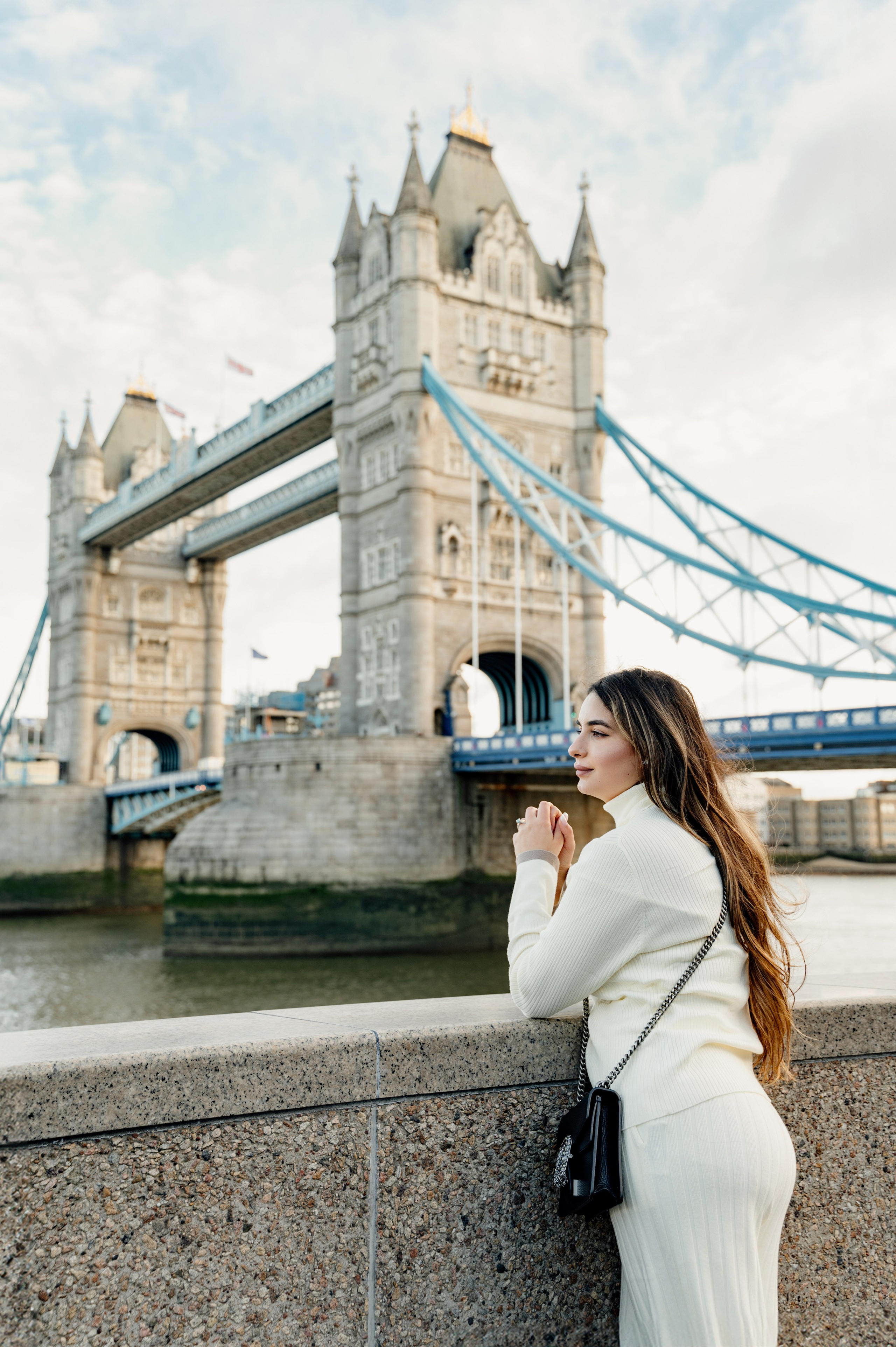 Tower Bridge Mahmood&Yalo. FAMILY AND WEDDING PHOTOGRAPHER IN LONDON MARINA RIVA