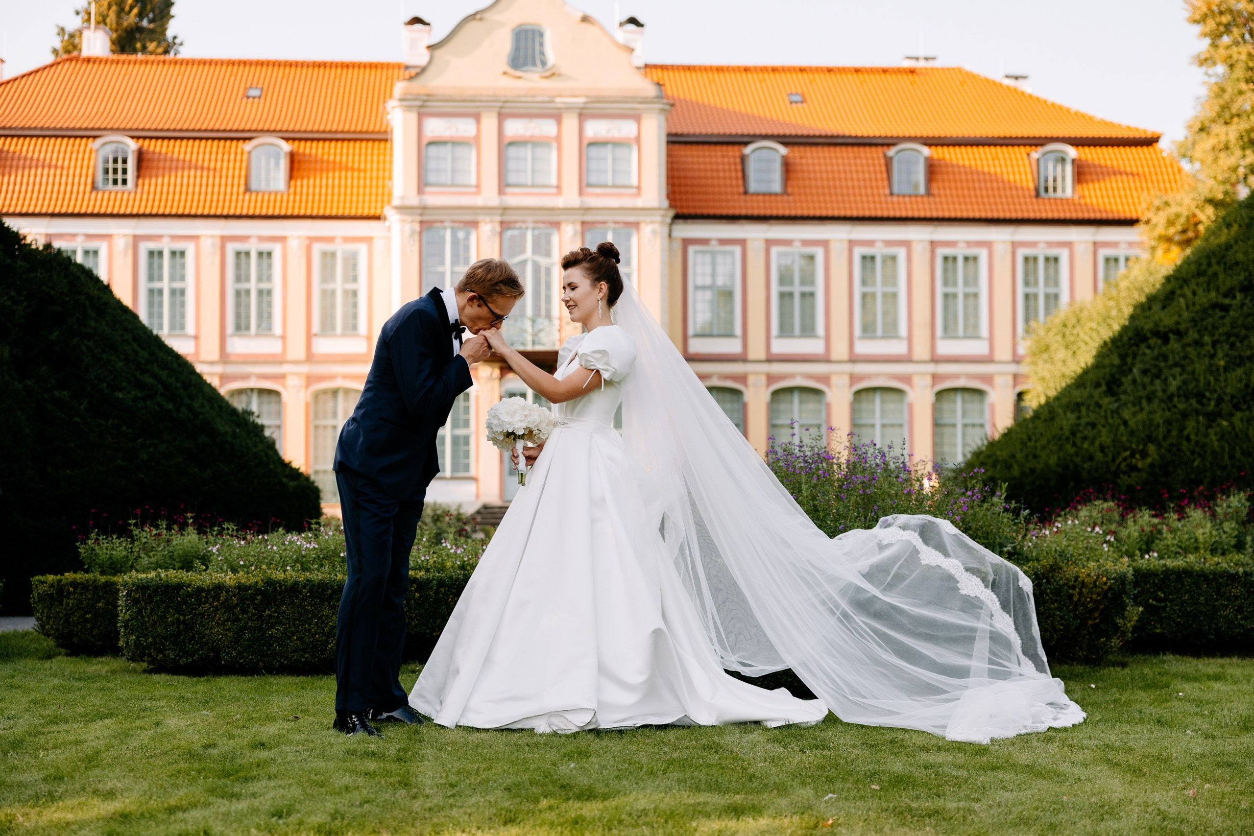 Wiki ♡ Przemek. Fotograf Ślubny Warszawa - Sesje Biznesowe Rodzinne Eventy