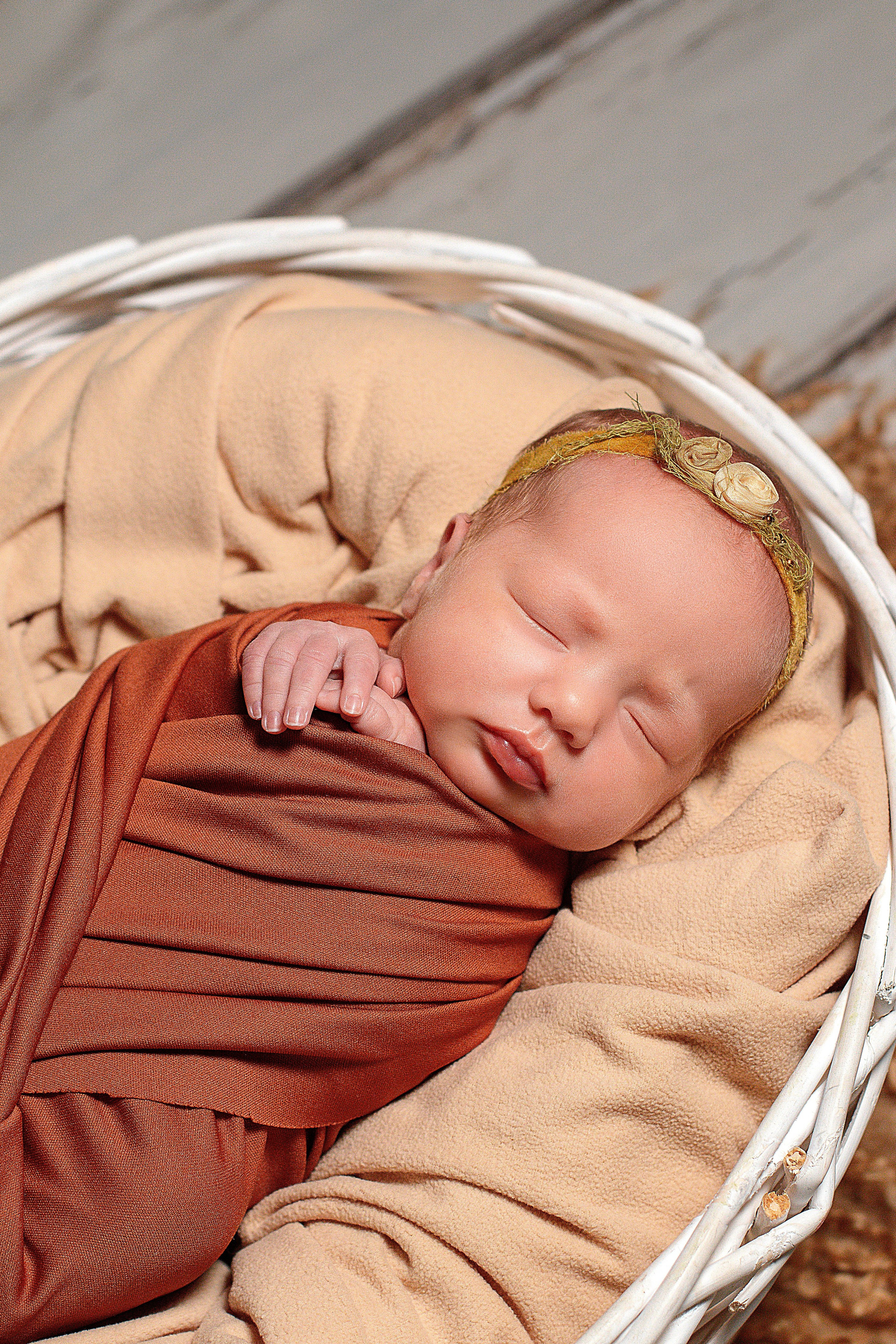 Newborn классическая. Детский и семейный фотограф в г. Бельцы