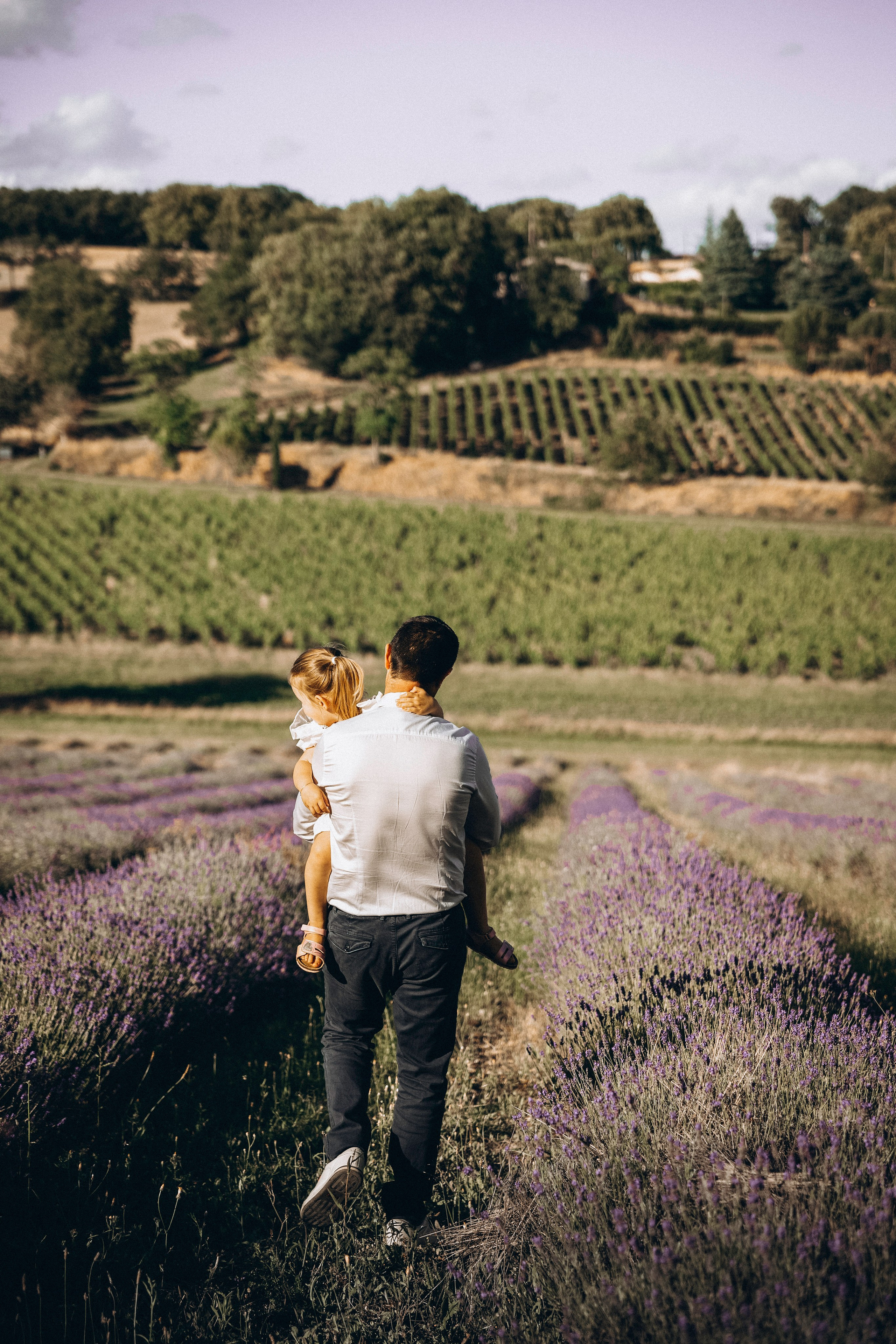 A Dreamy Family Photoshoot in the Lavender Fields Near Gaillac. Eugenie Smirnova — wedding, corporate and lifestyle photographer in Toulouse and Southwest France