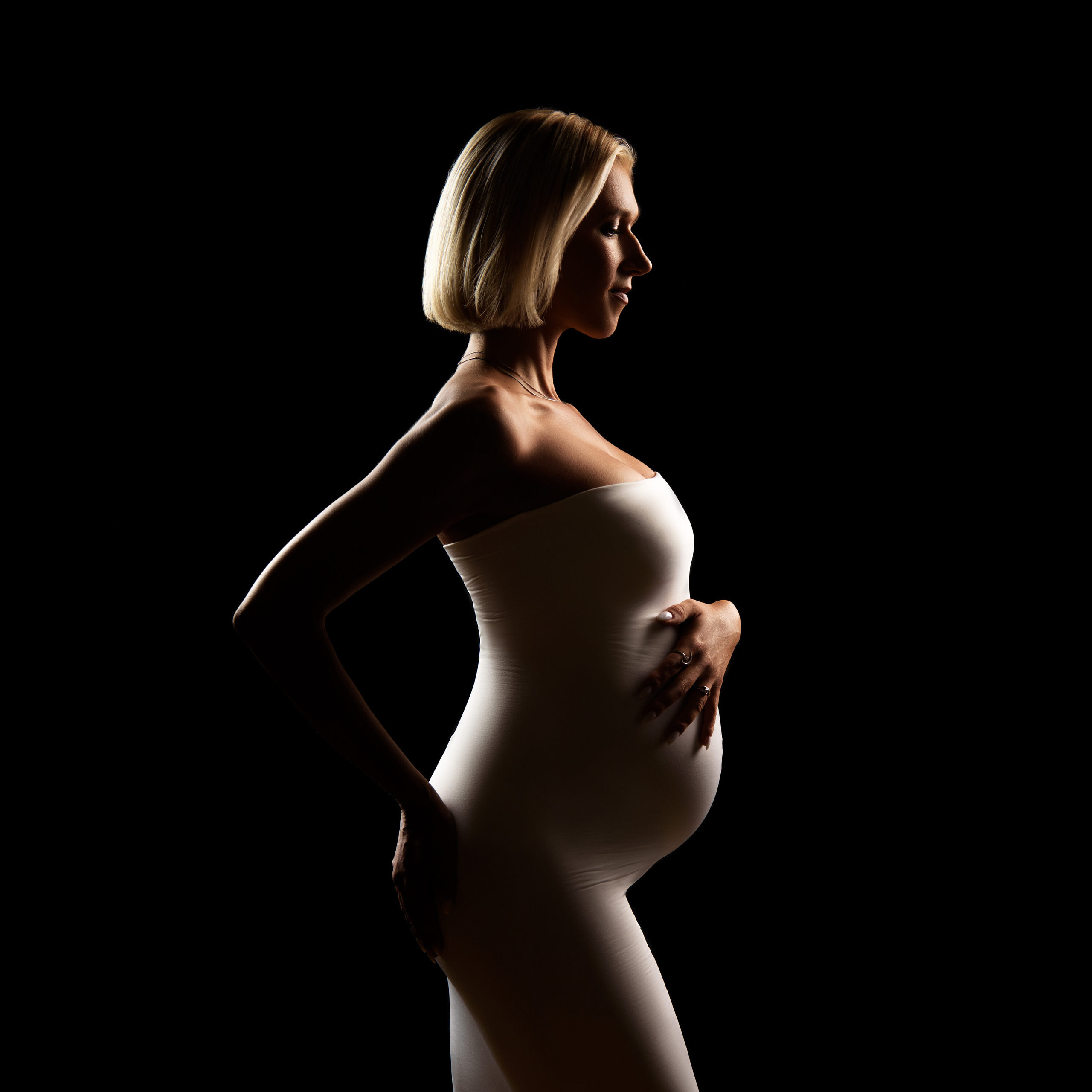 Студийная фотосессия беременности в студии в Ницце, Франция, Лазурный бе. МАРИЯ ВАЛУЕВА Фотограф в Ницце, Каннах, Монако, Франции, Европе. Фотограф в Стамбуле