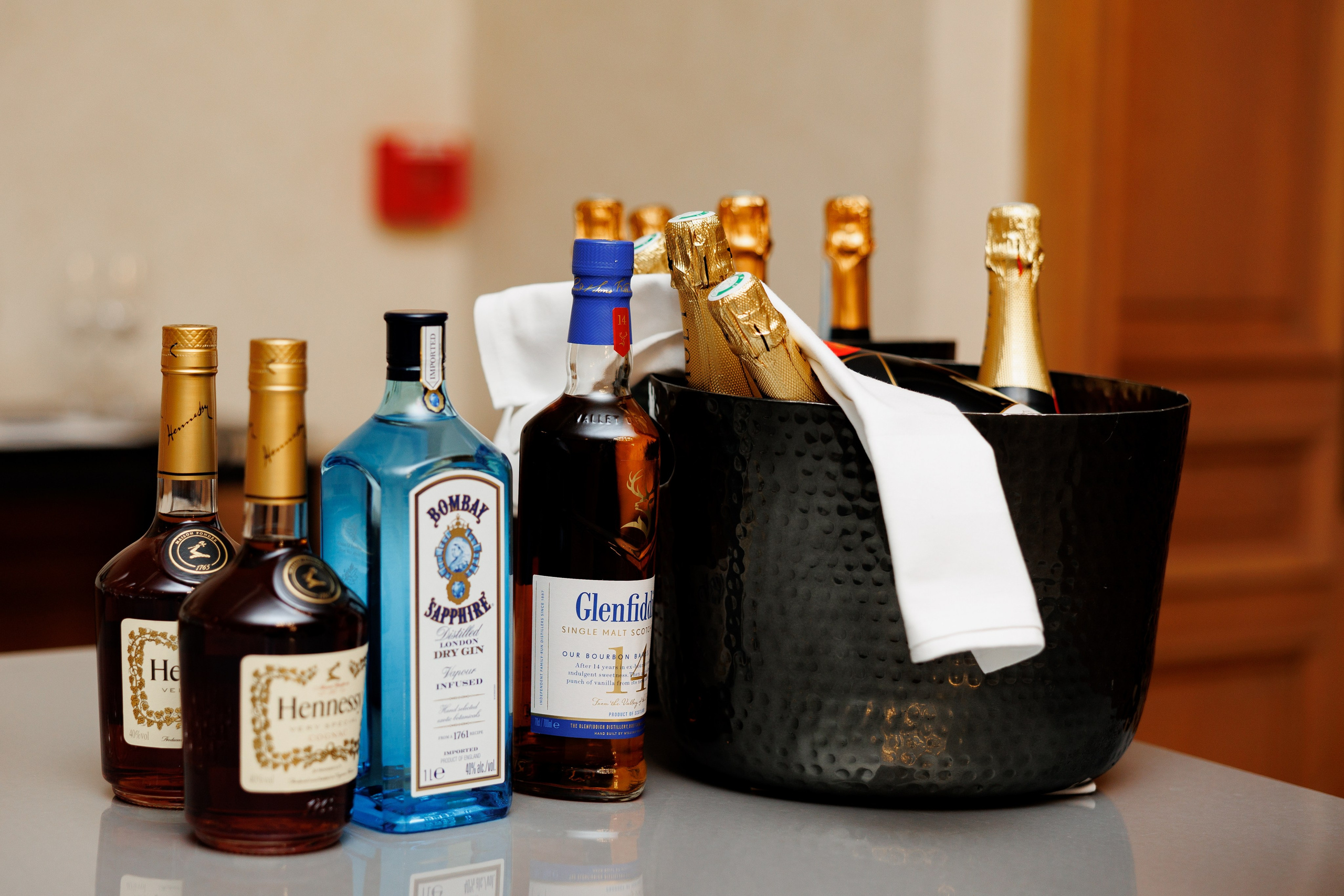 Marriott Champs-Élysées, Doina & Aytaç