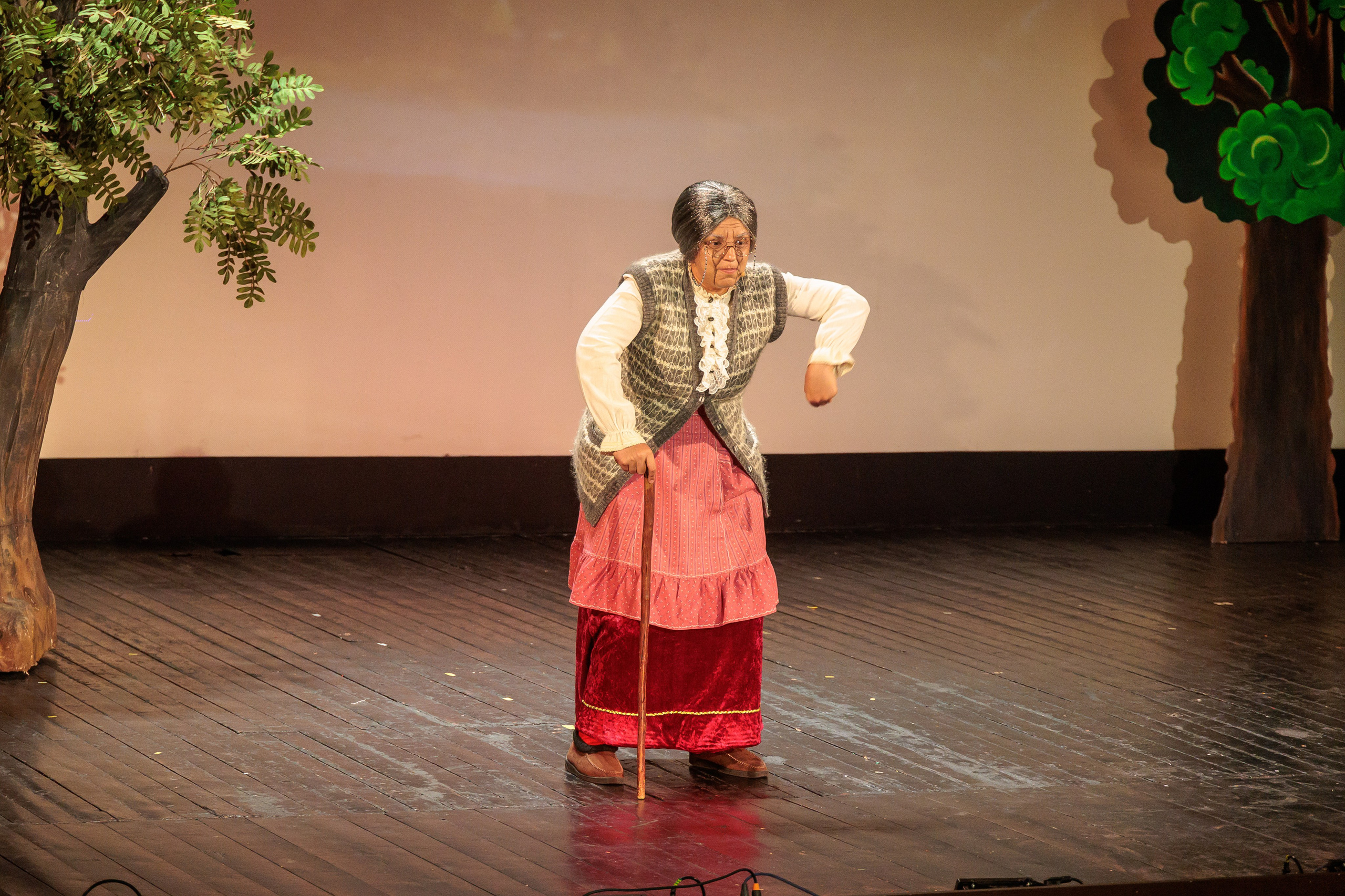 Povestea Scufita Rosie. Clounella. ✔️ Servicii foto si video in Chisinau Moldova - Cinematic.md