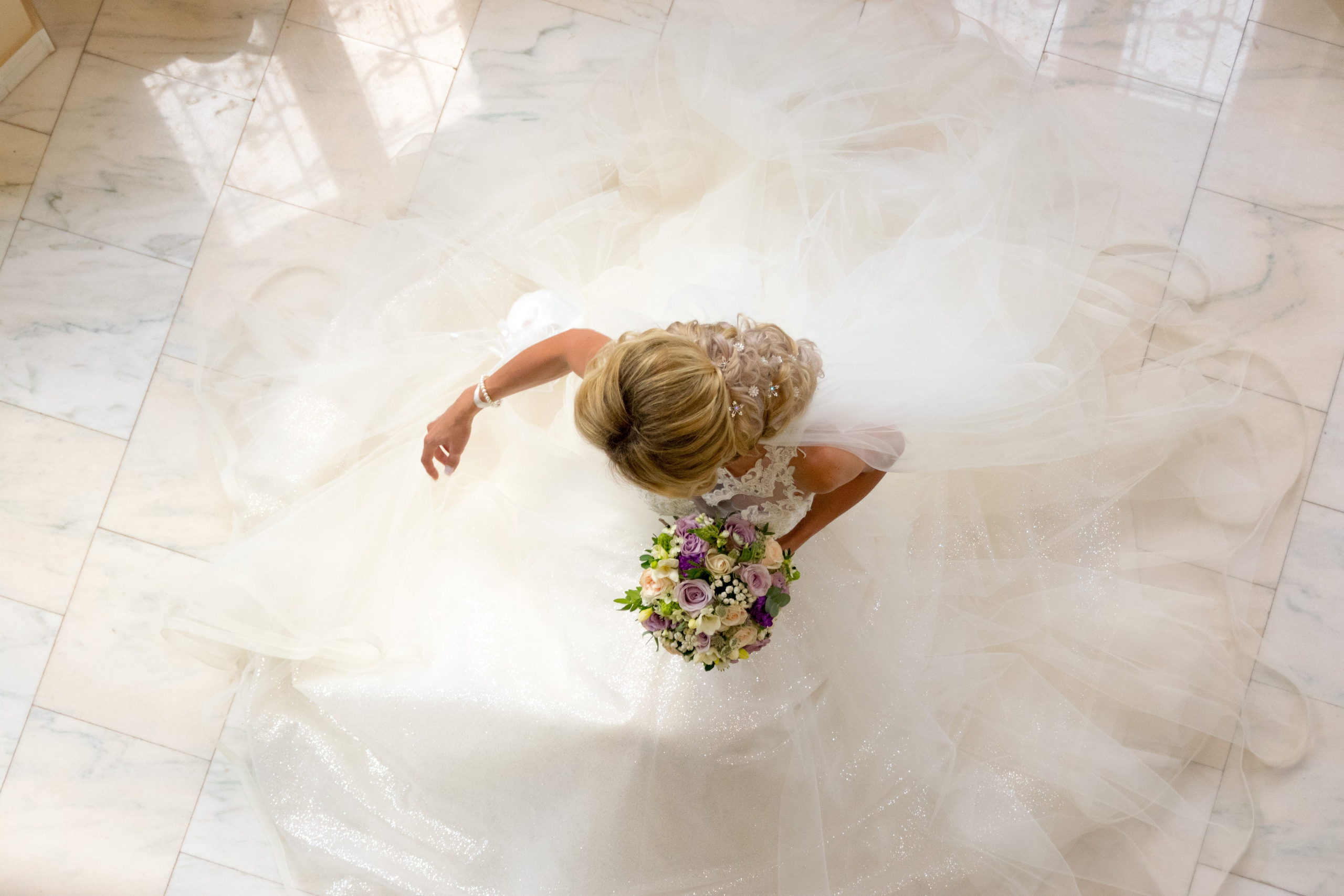 Sedinta foto muzeu, fotografii de nunta, fotograf de nunta bucuresti, fotografii nunta de la sedinta foto, pozing mireasa, obiceiuri, fotografie profesionala nunta