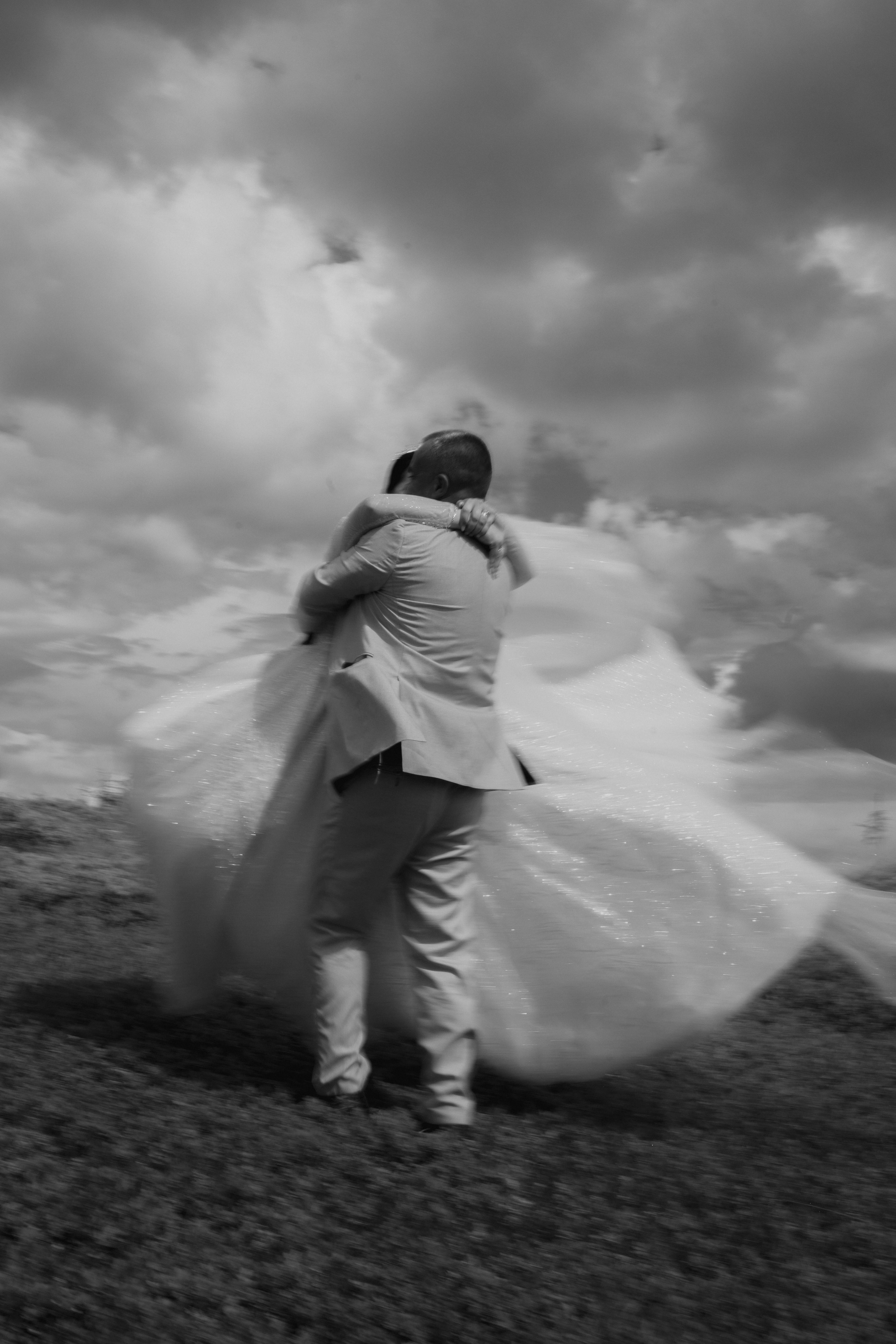Documentary Weddings. Adrian Aioanei — Fotograf profesionist de nuntă în Iași, Suceava și București. Specializat în evenimente, portrete și fine art