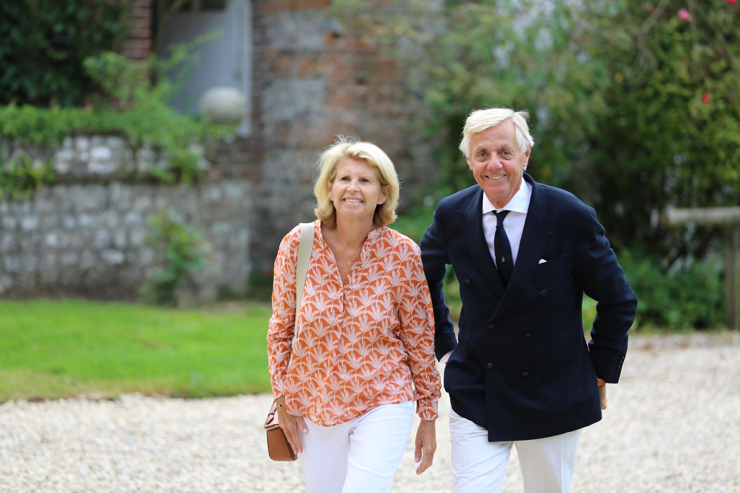 Edouard Philippe remet les insignes à Anne de Bagneaux-Savatier. Natalia Bogdanovska. Films et photographie corporate en France