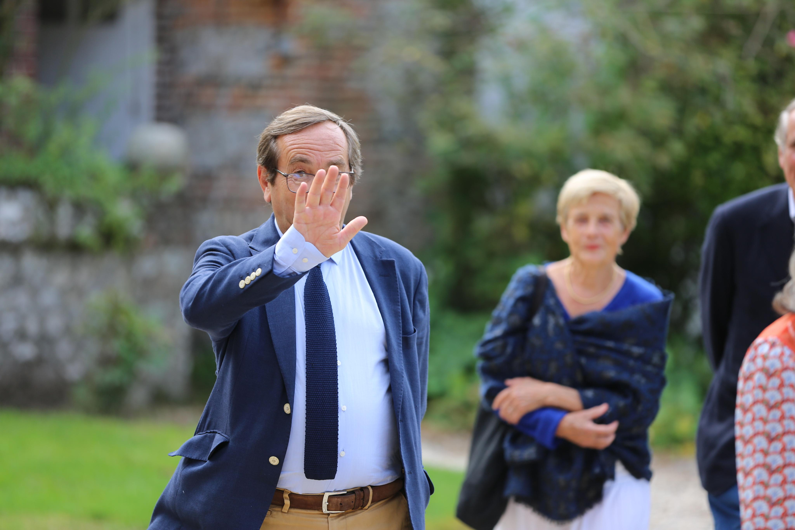 Edouard Philippe remet les insignes à Anne de Bagneaux-Savatier. Natalia Bogdanovska. Films et photographie corporate en France