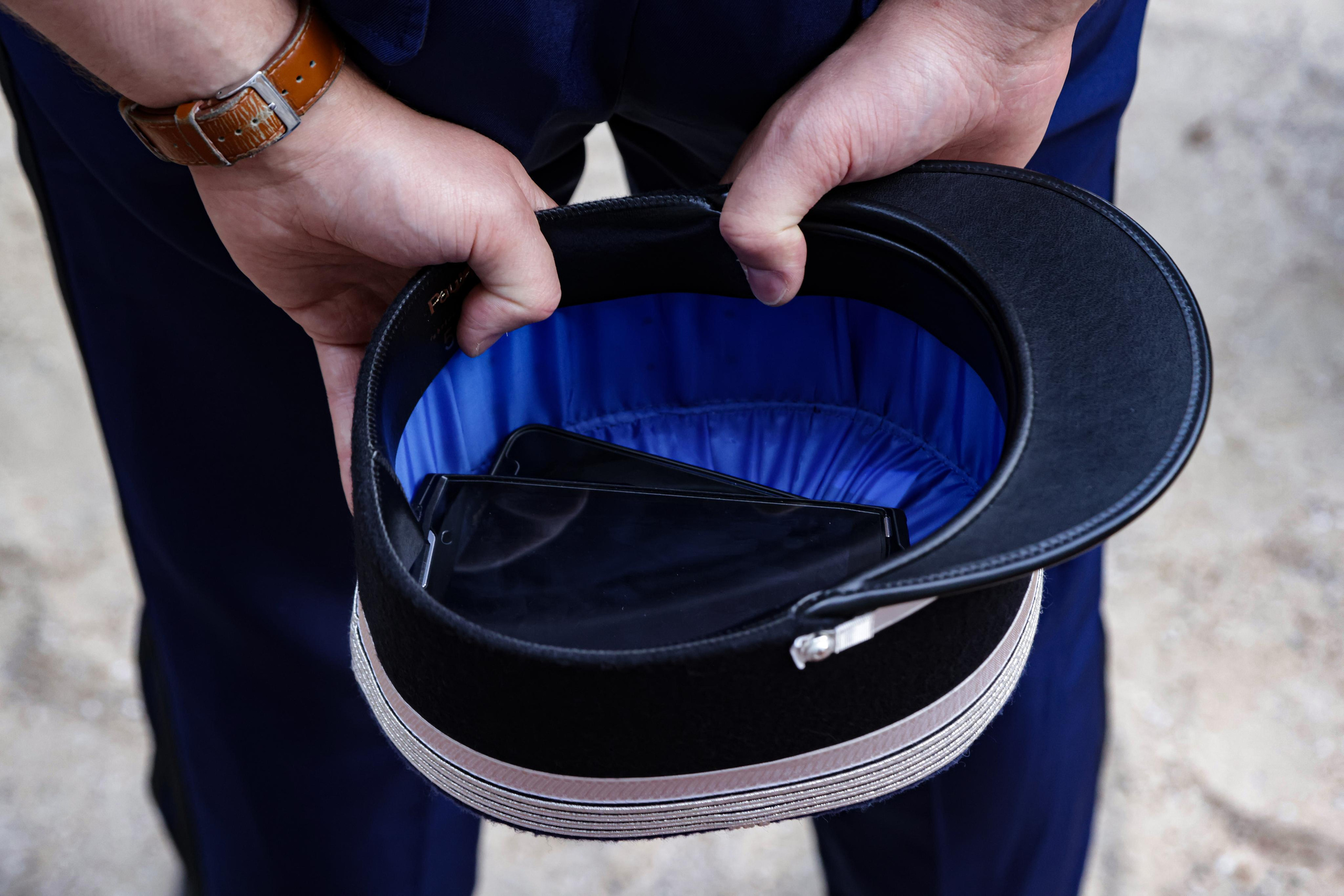 Edouard Philippe remet les insignes à Anne de Bagneaux-Savatier. Natalia Bogdanovska. Films et photographie corporate en France