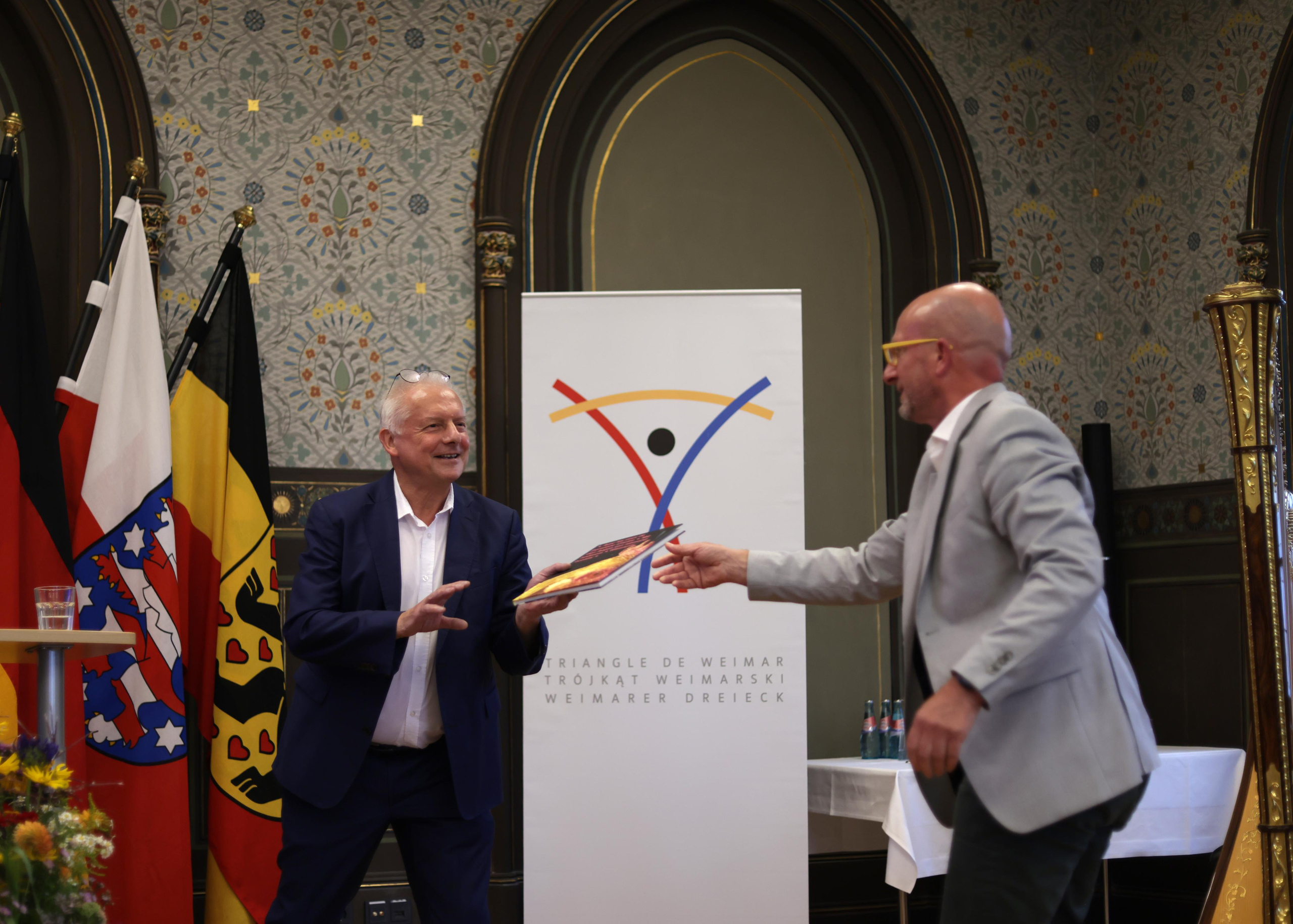 ERIC VAZZOLER. Natalia Bogdanovska. Films et photographie corporate en France