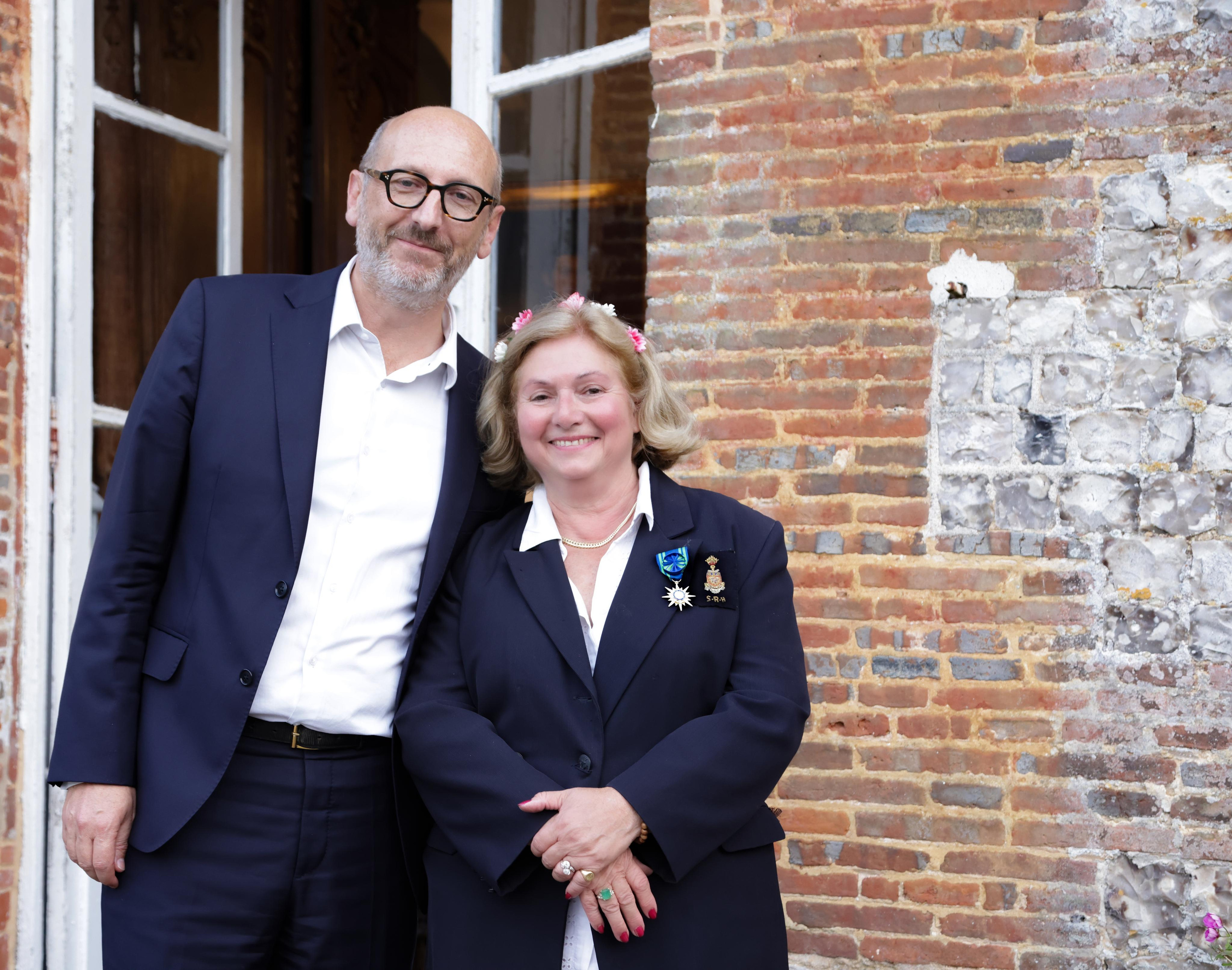Edouard Philippe remet les insignes à Anne de Bagneaux-Savatier. Natalia Bogdanovska. Films et photographie corporate en France