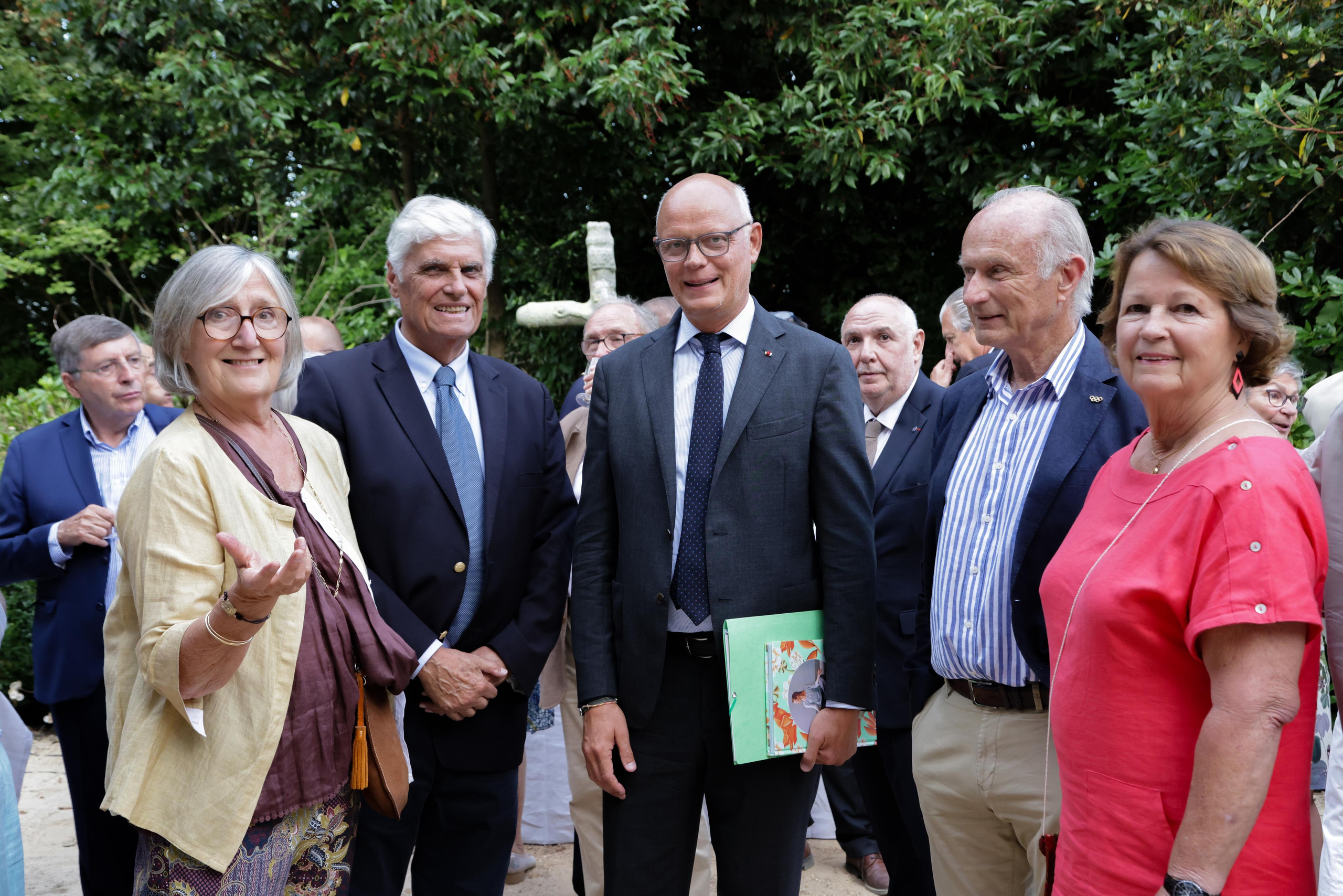 Edouard Philippe remet les insignes à Anne de Bagneaux-Savatier. Natalia Bogdanovska. Films et photographie corporate en France