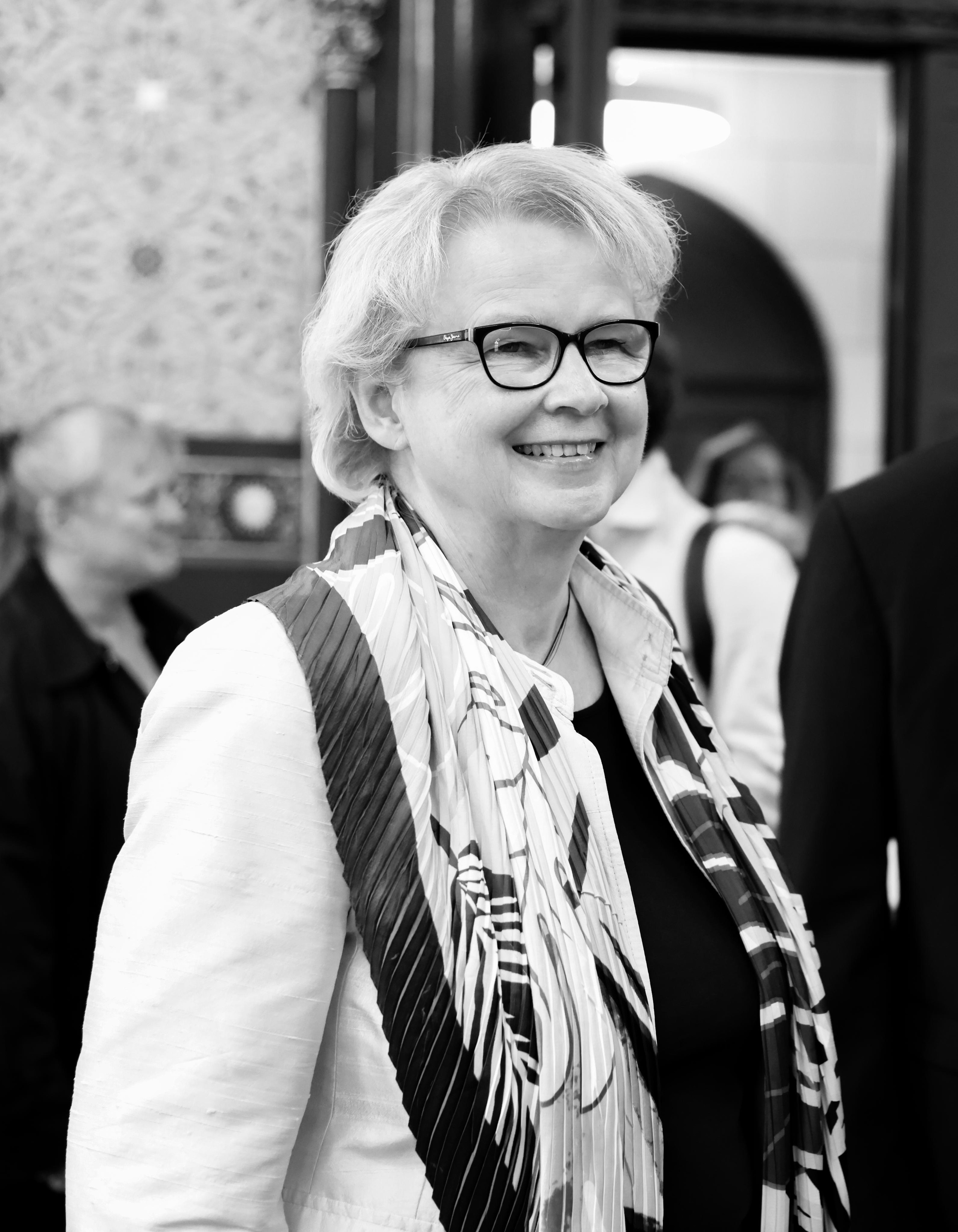 ERIC VAZZOLER. Natalia Bogdanovska. Films et photographie corporate en France