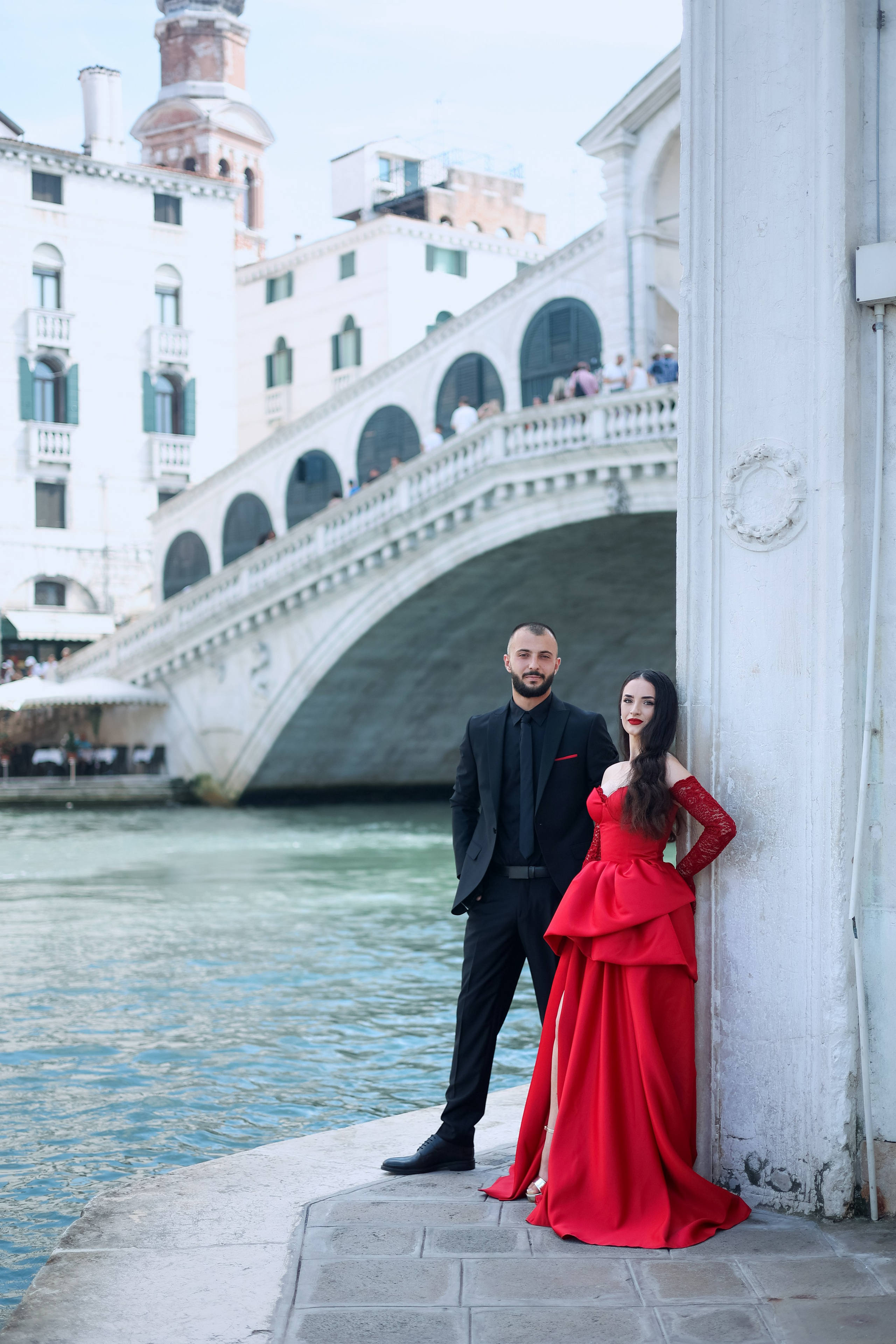 Couple near the Rialto Bridge