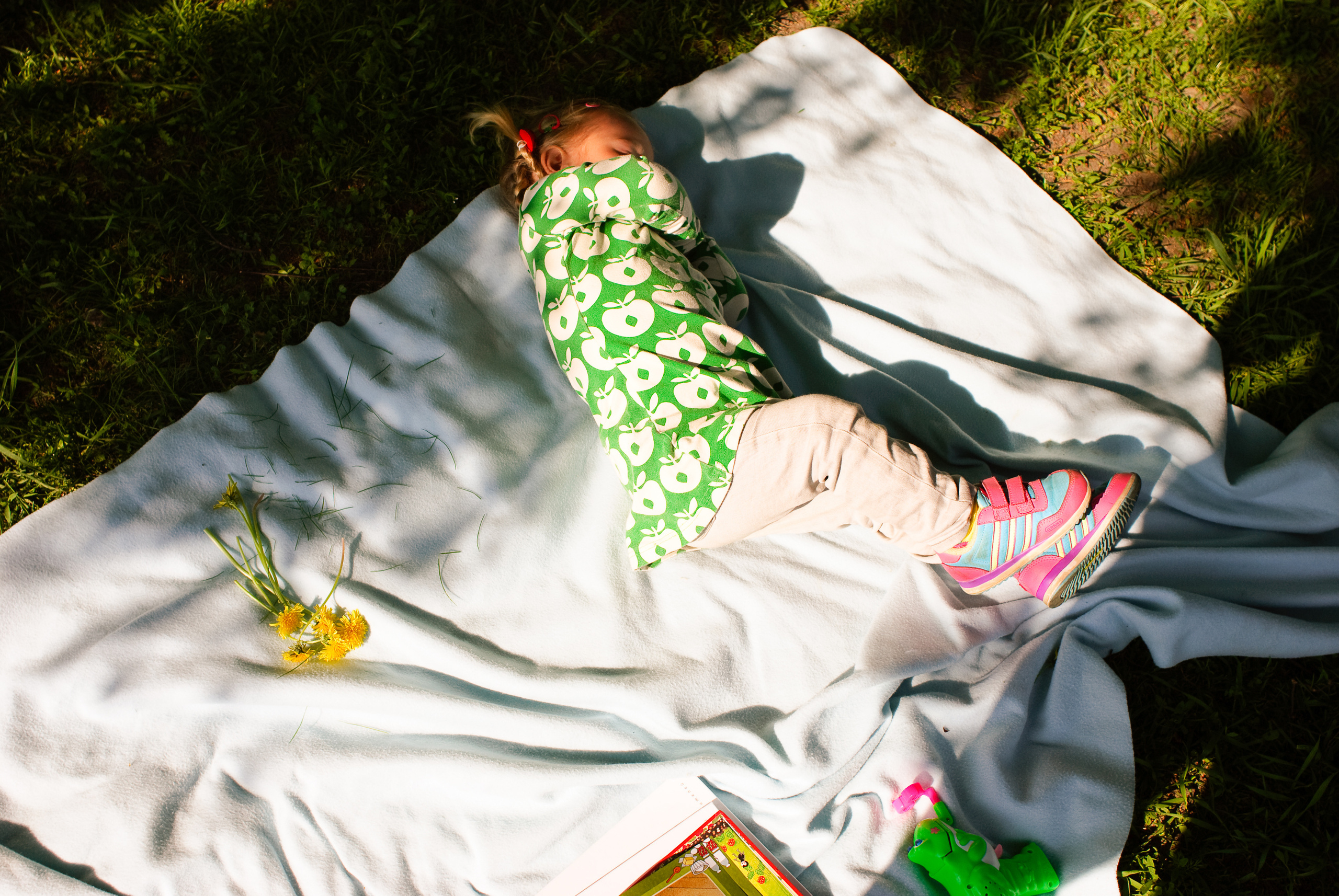 Яна, Катя и Таврический. Год спустя. Виктория Дини. Арт-фотография