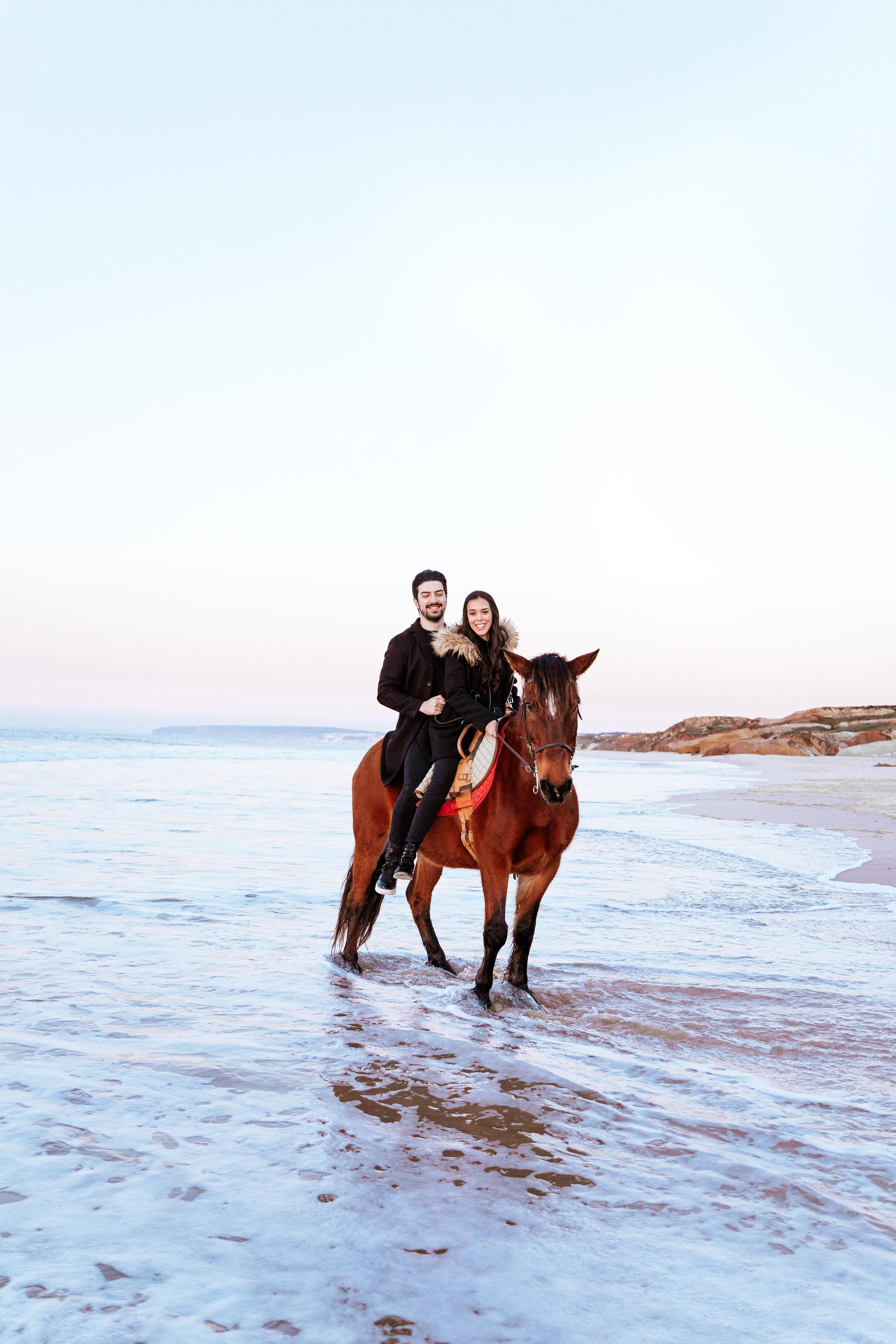 Carolina & Guilherme. Passeios a Cavalo na Praia Peniche | Eco Salgados Agroturismo
