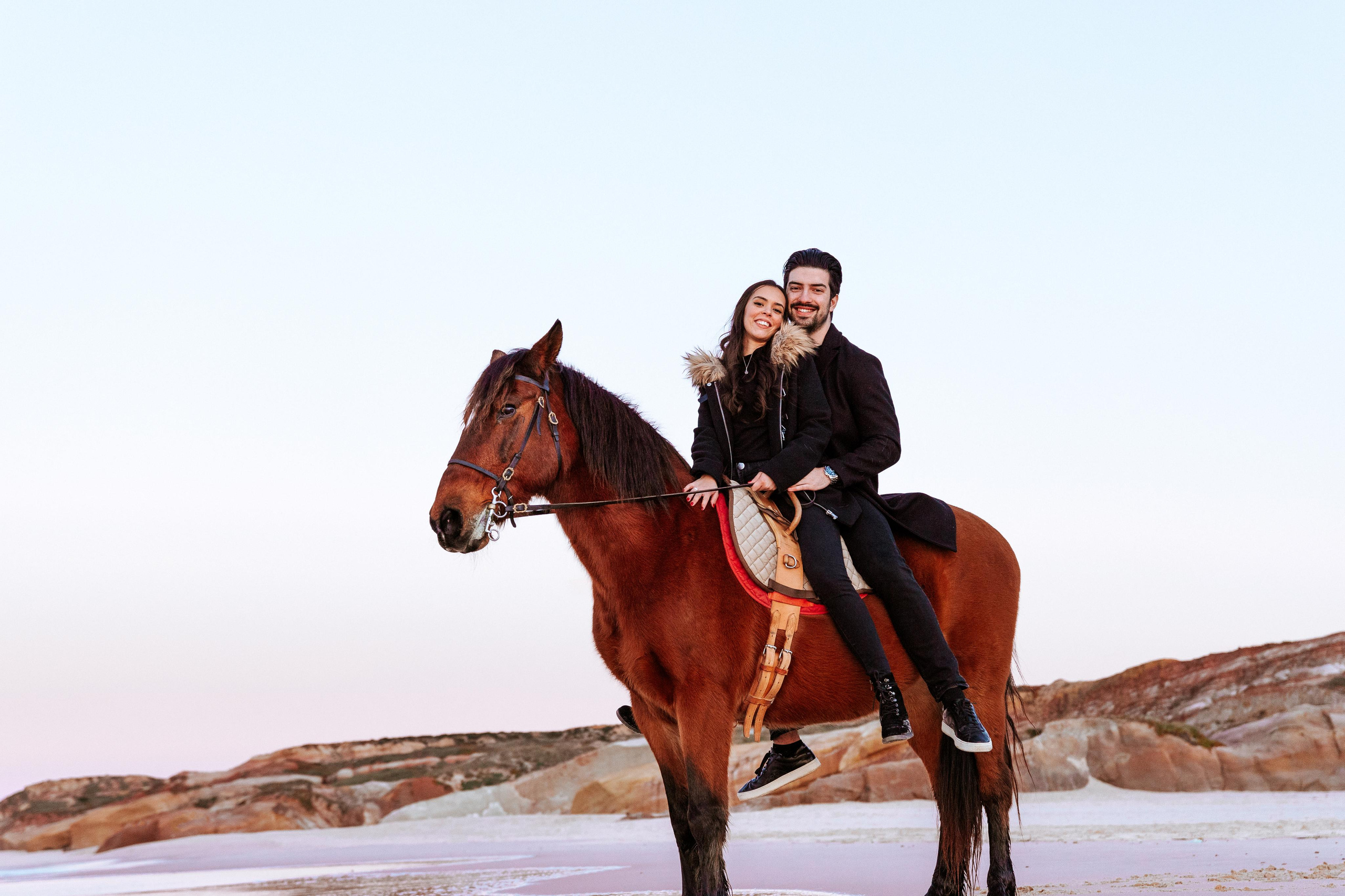 Carolina & Guilherme. Passeios a Cavalo na Praia Peniche | Eco Salgados Agroturismo
