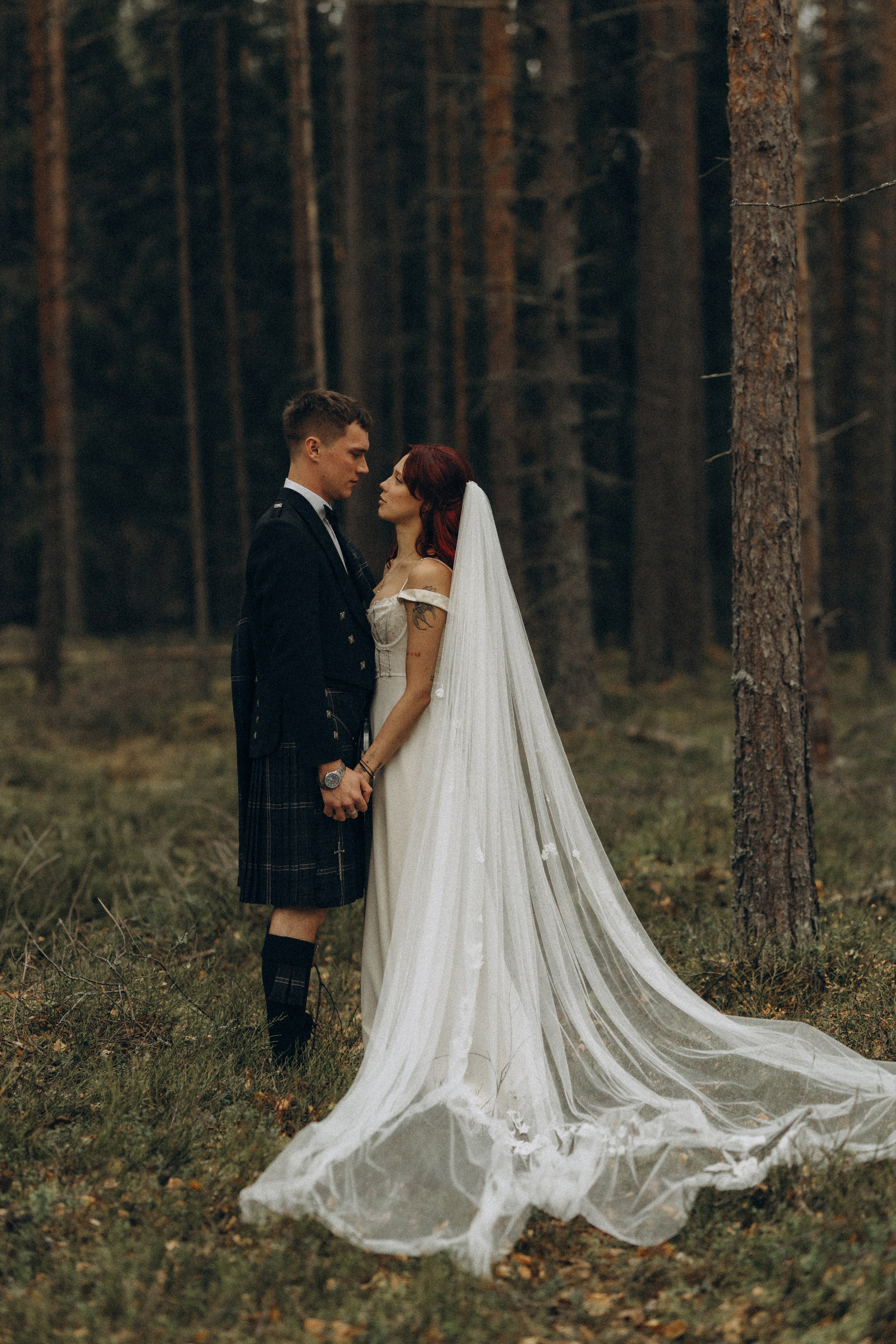 Family, bnw, photoshoot. Wedding and portrait photographer in Helsinki Vickan O