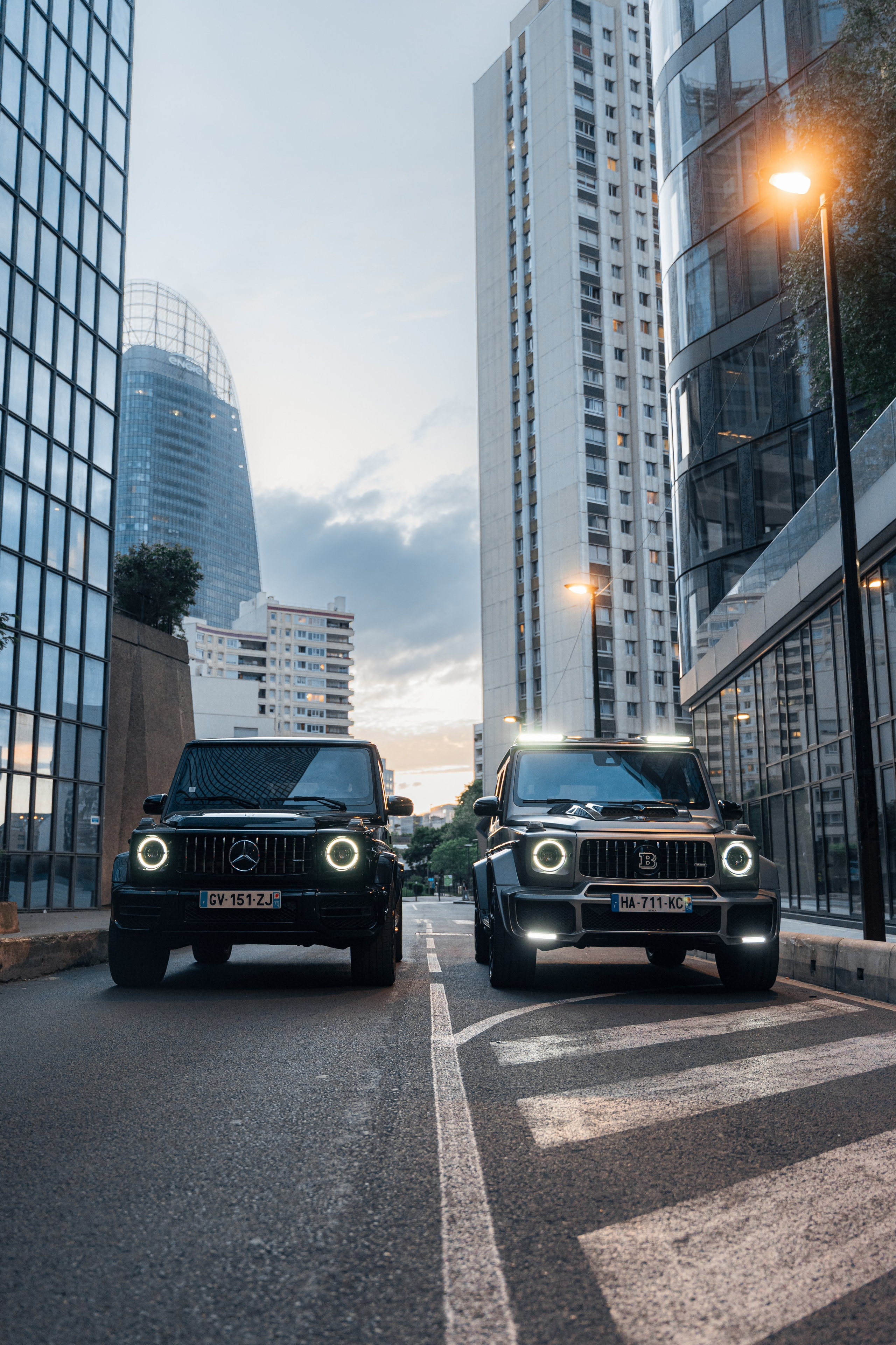 Mercedes G63 La Defense. Photographer in Paris — Vitalii Motruk