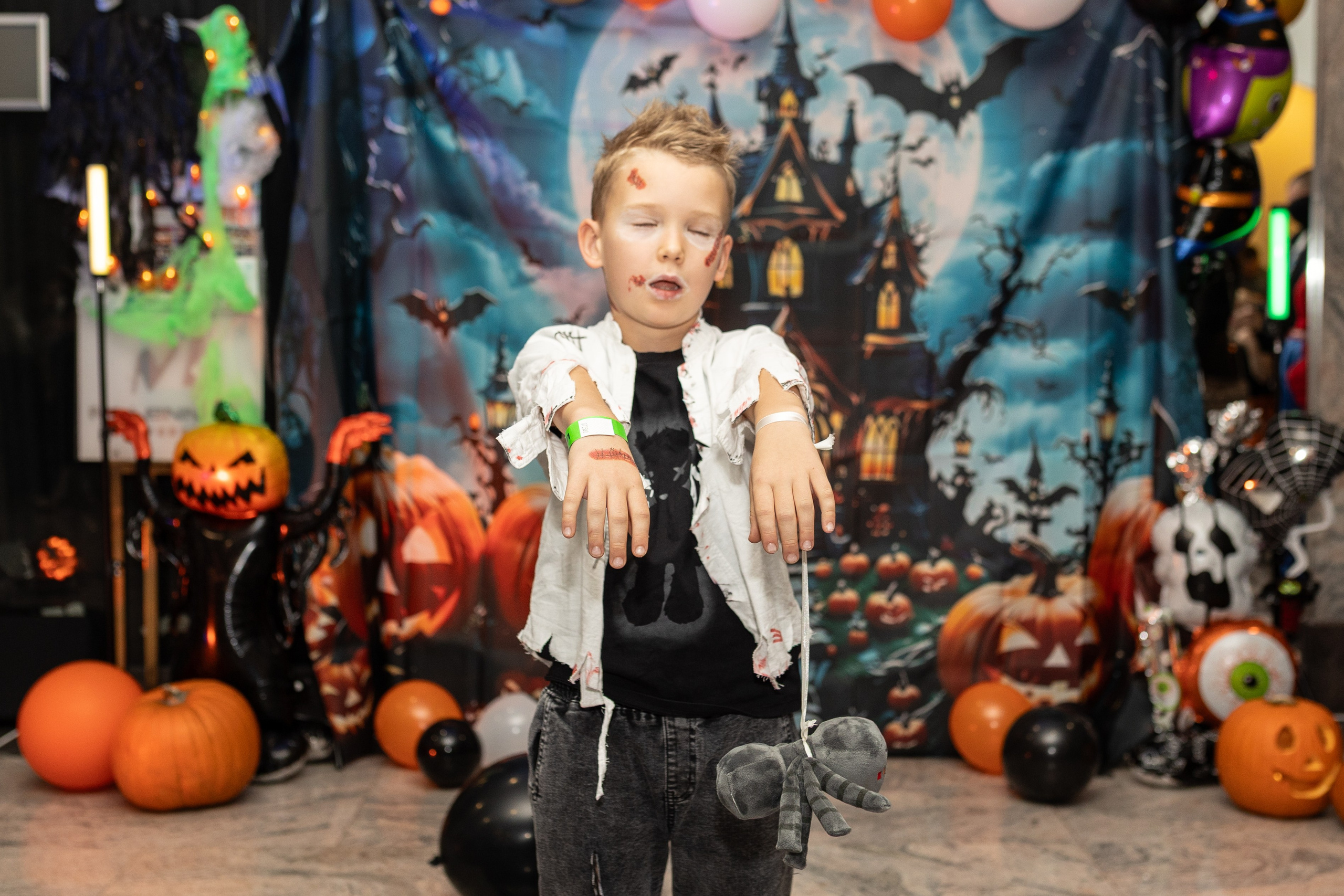 Leo dance studio Helloween 2025. Семейный и детский фотограф в Варшаве Мила Бобровская