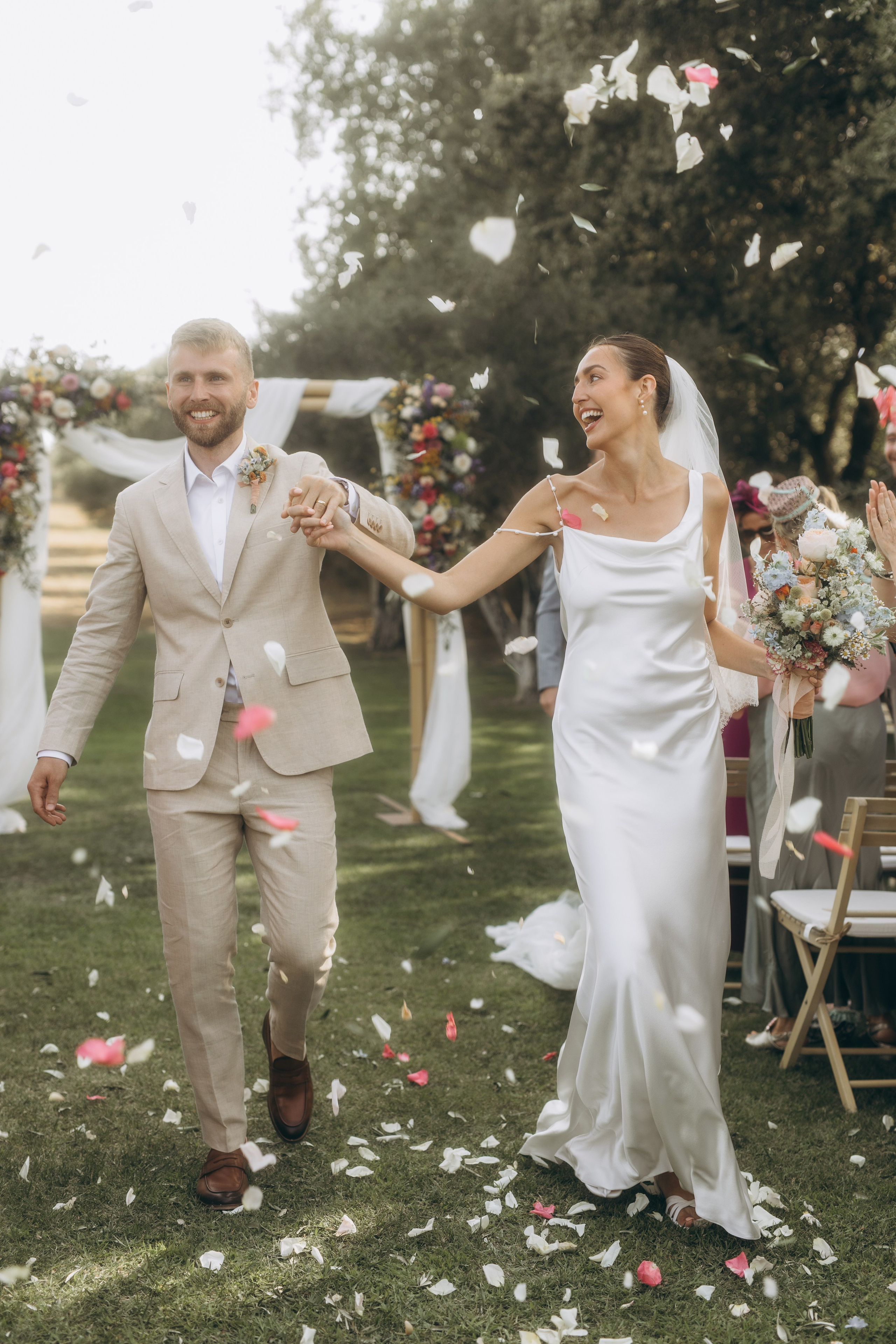 Lauren & Jamie. Hotel Castell d’Emporda. Paola wedding photographer / videographer in Barcelona