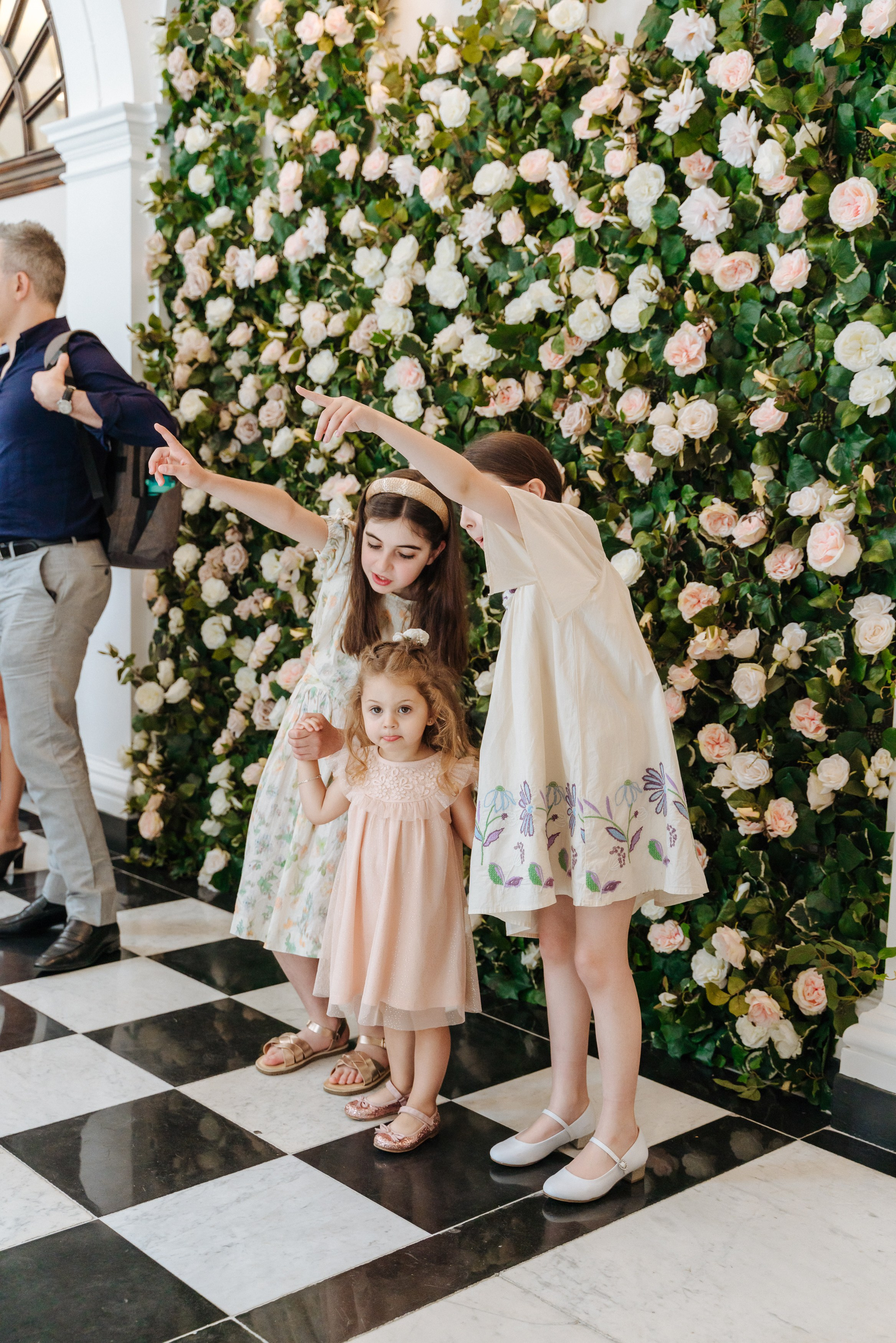 Civil ceremony at Chelsea Old Town Hall,  Wedding in Chelsea, Wedding in London,  wedding photographer in Chelsea, wedding photographer in London, wedding photographer London, documentary wedding photography, stylish wedding photos, creative wedding photographer UK, wedding photographer for international couples, natural wedding photography, London wedding photos, Ekaterina Romanova, Russian speaking wedding photographer, быстрый фотограф на свадьбу Лондон, креативный свадебный фотограф, свадебный фотограф Великобритания