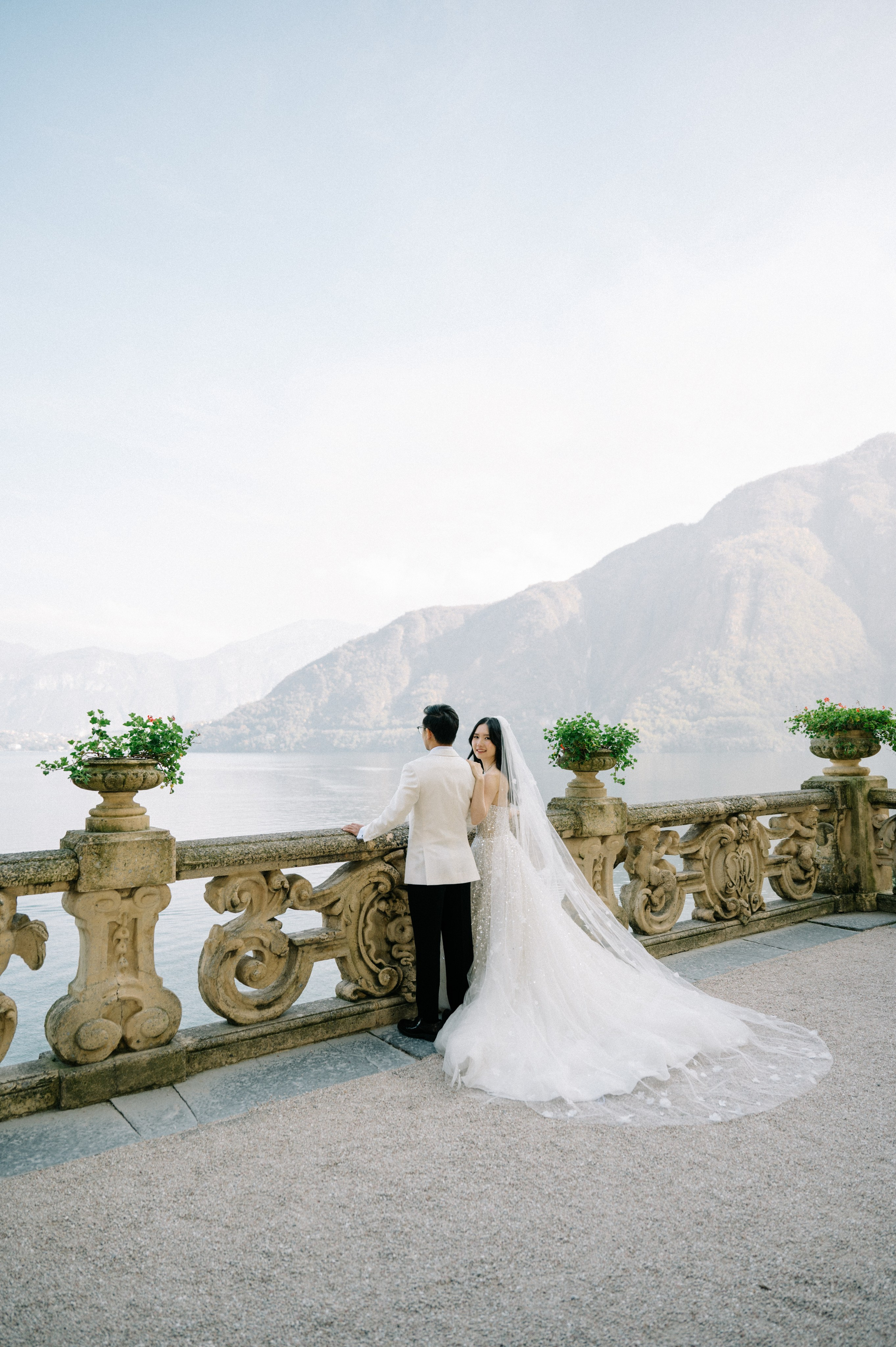 Lake Como. Lake Como Photographer — Proposal | Wedding | Elopement