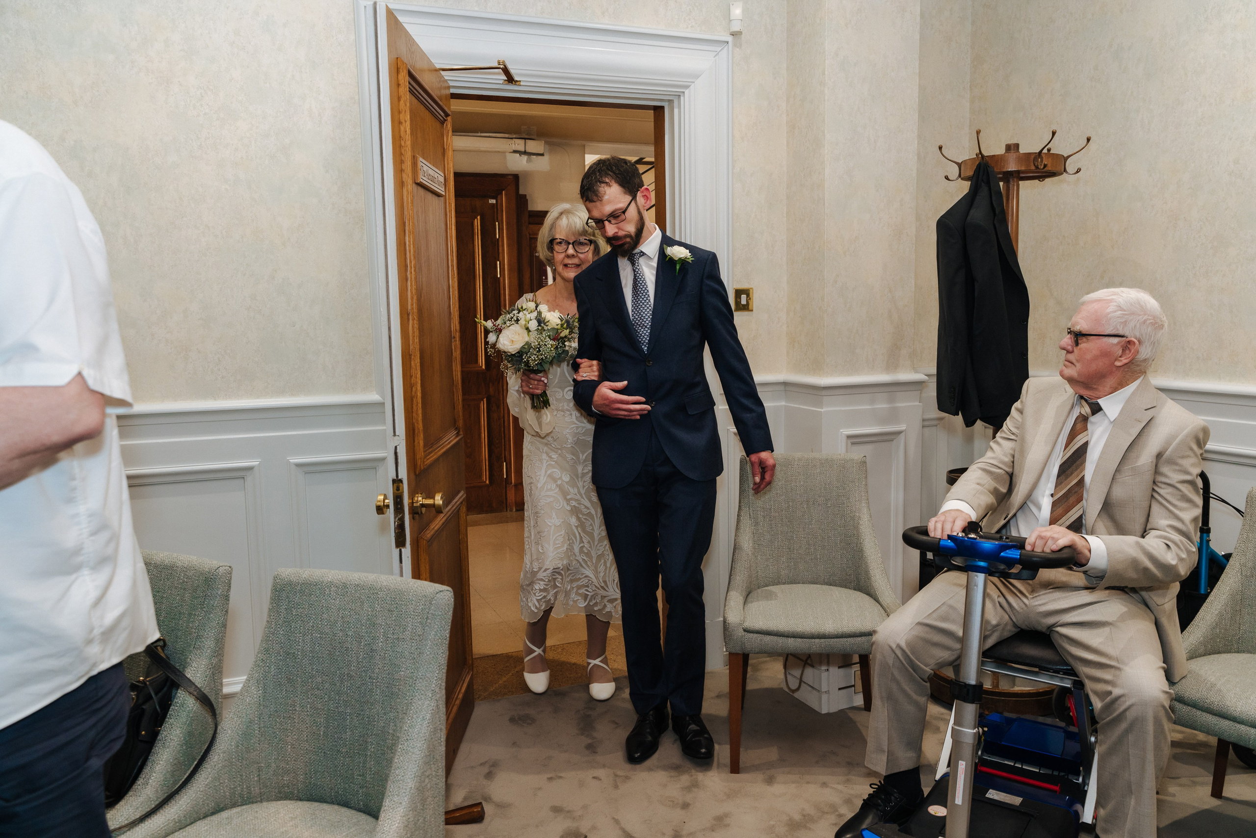 Wedding ceremony at Wandsworth town Hall, Wandsworth town Hall, Wandsworth town hall wedding photographer,Wandsworth town hall wedding, wedding photographer, wedding photographer in London, Civil ceremony at Wandsworth town Hall