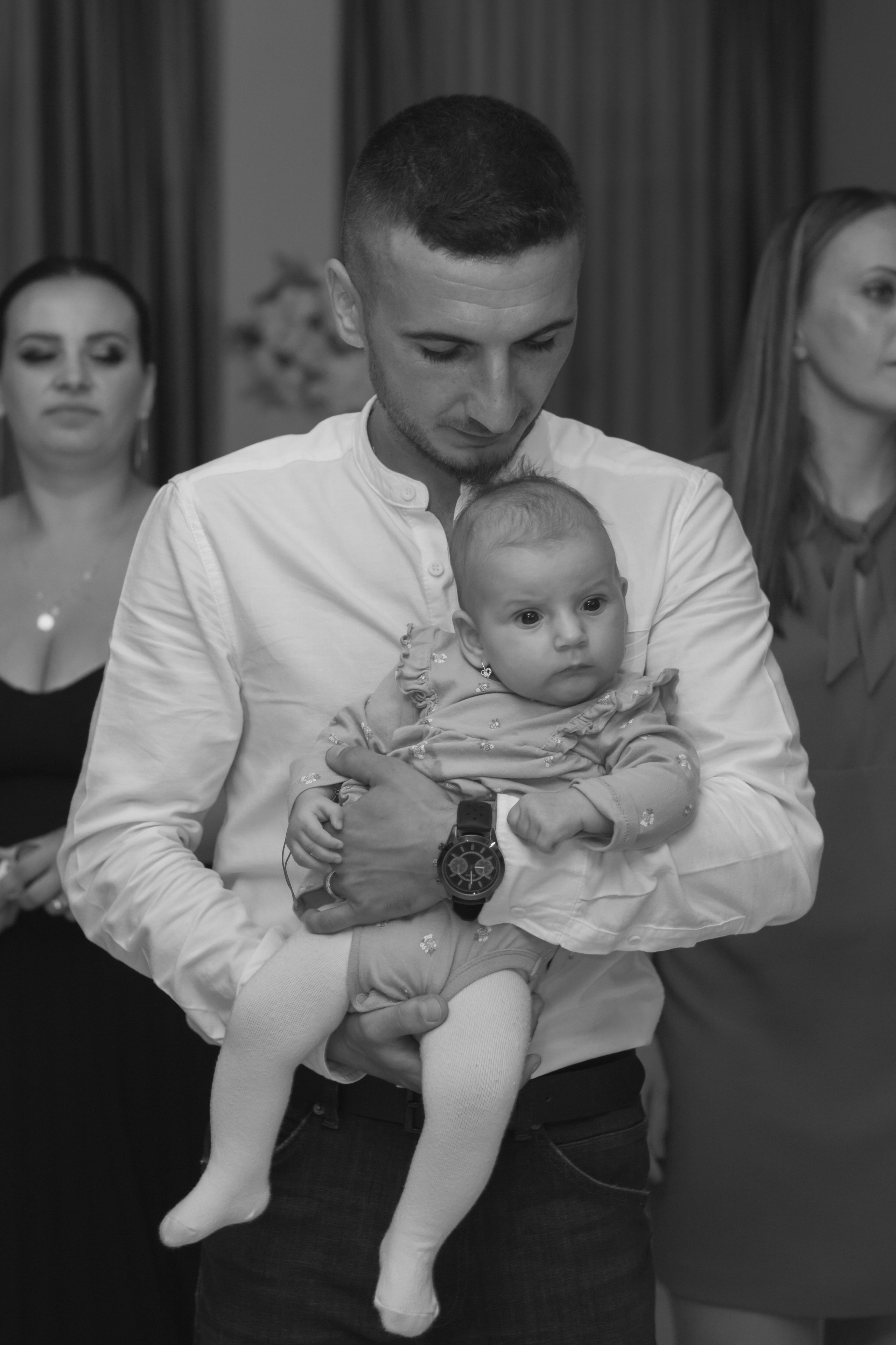 Ariana. Fotograf si videograf — evenimente si studio