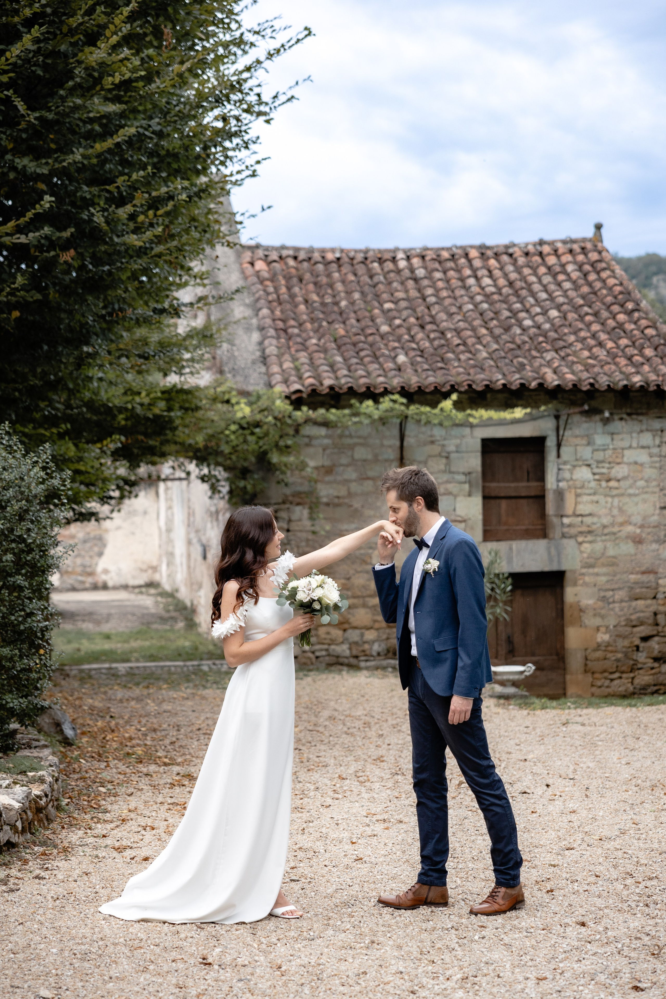 Mariage au château français. Elopement au Château de Cénevières. Eugénie Smirnova — Photographe à Toulouse et dans le Sud-Ouest